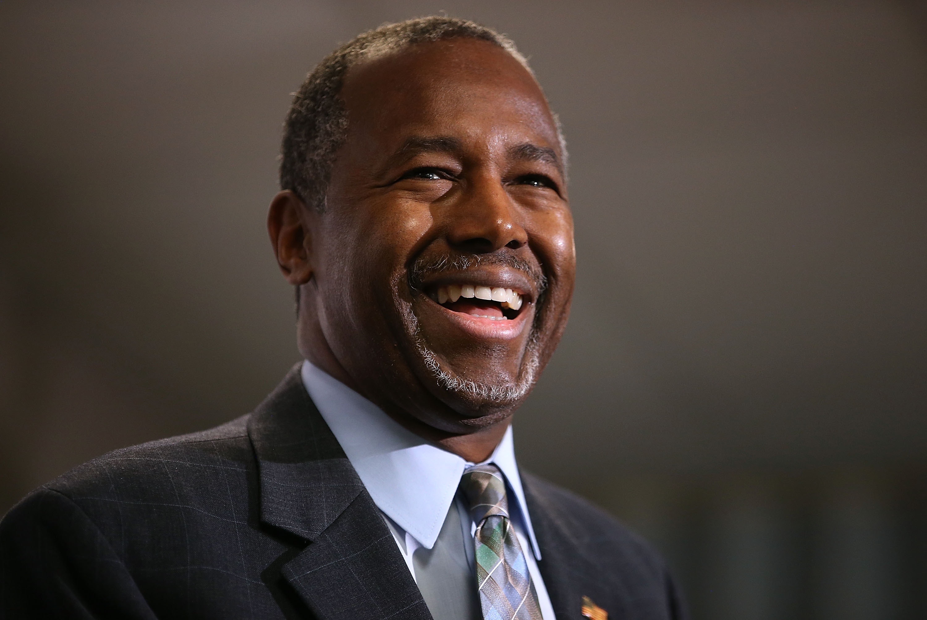 Then-presidential candidate Ben Carsoning campaigning during the 2016 primary season,