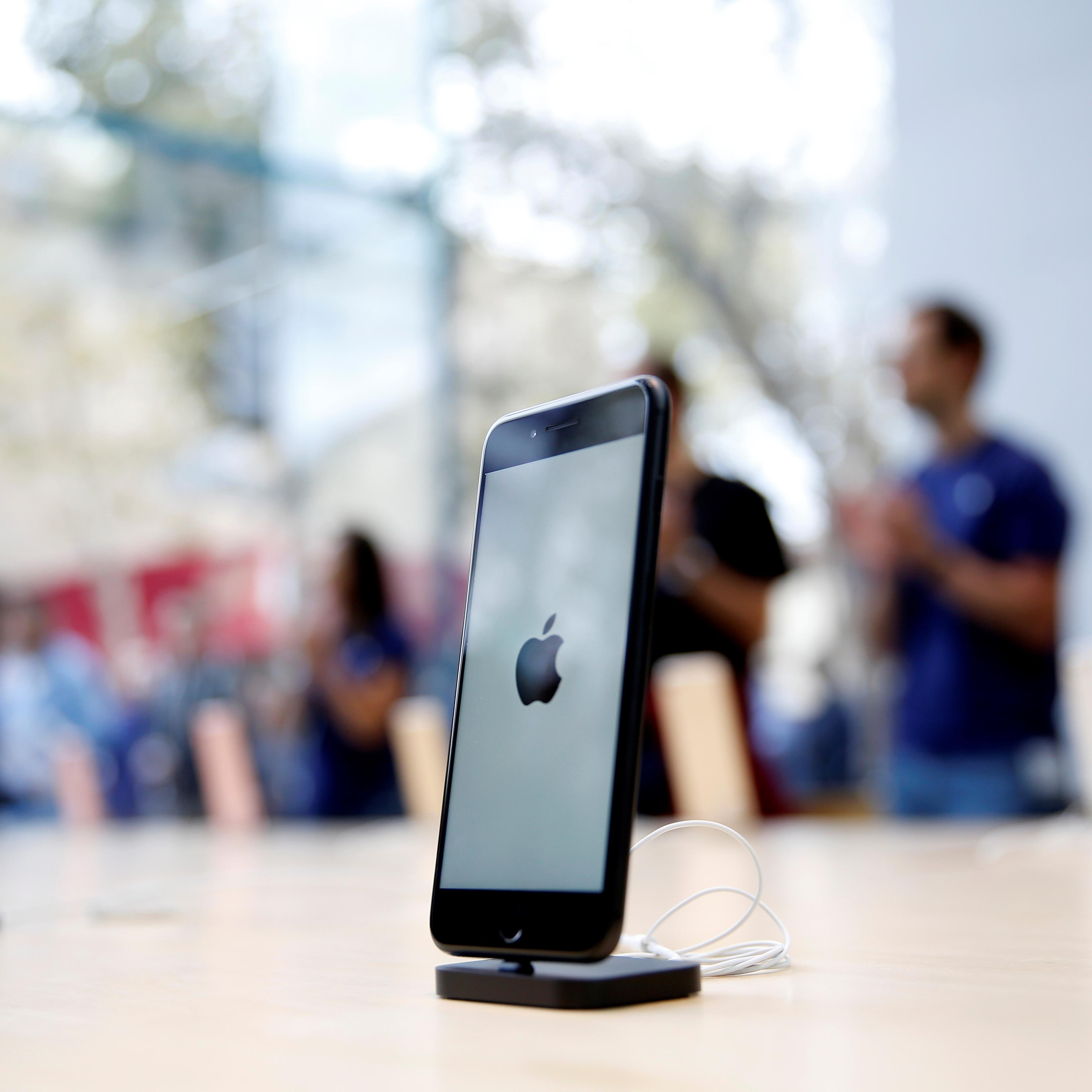 Apple's new iPhone models released in California