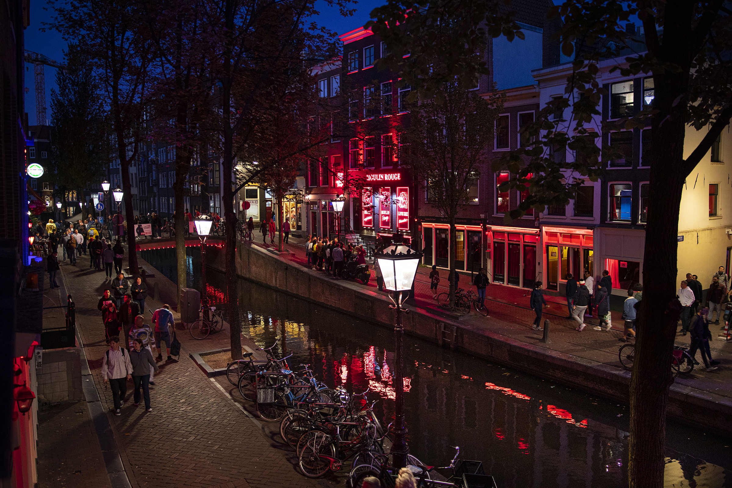 red-light-district-amsterdam