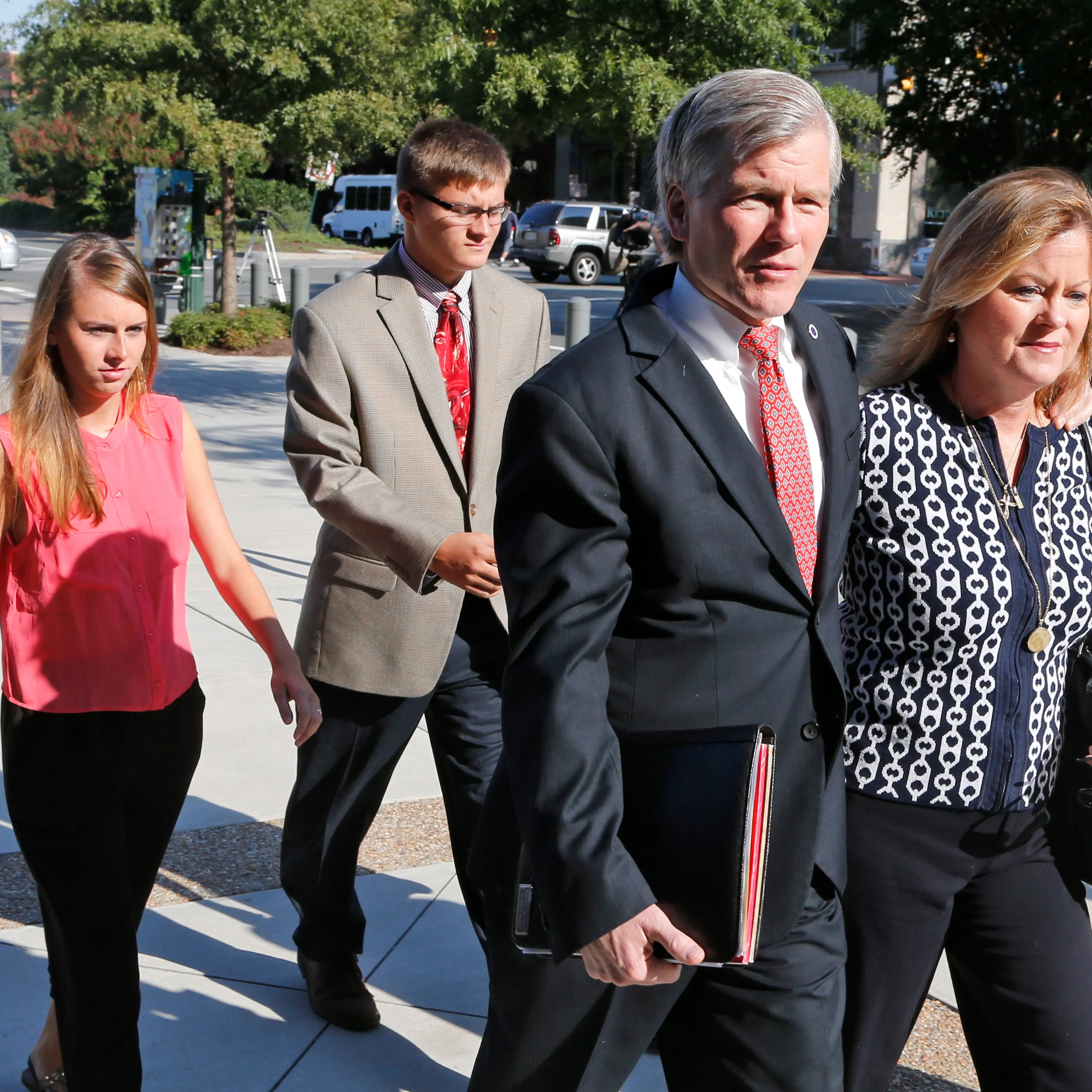 Bob McDonnell, Eileen Reinaman