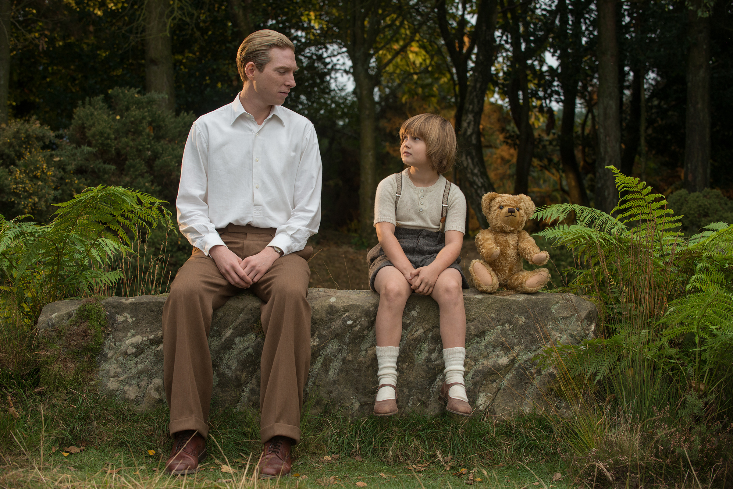 Domhnall Gleeson and Will Tilston in the film GOODBYE CHRISTOPHER ROBIN. Photo by David Appleby. © 2017 Twentieth Century Fox Film Corporation All Rights Reserved