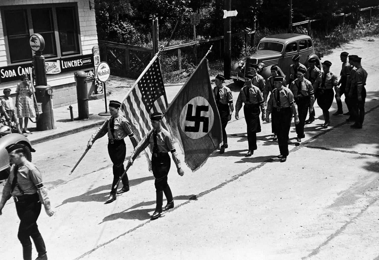 American Nazis: Portrait of Hitler Supporters in Small-Town USA, 1937