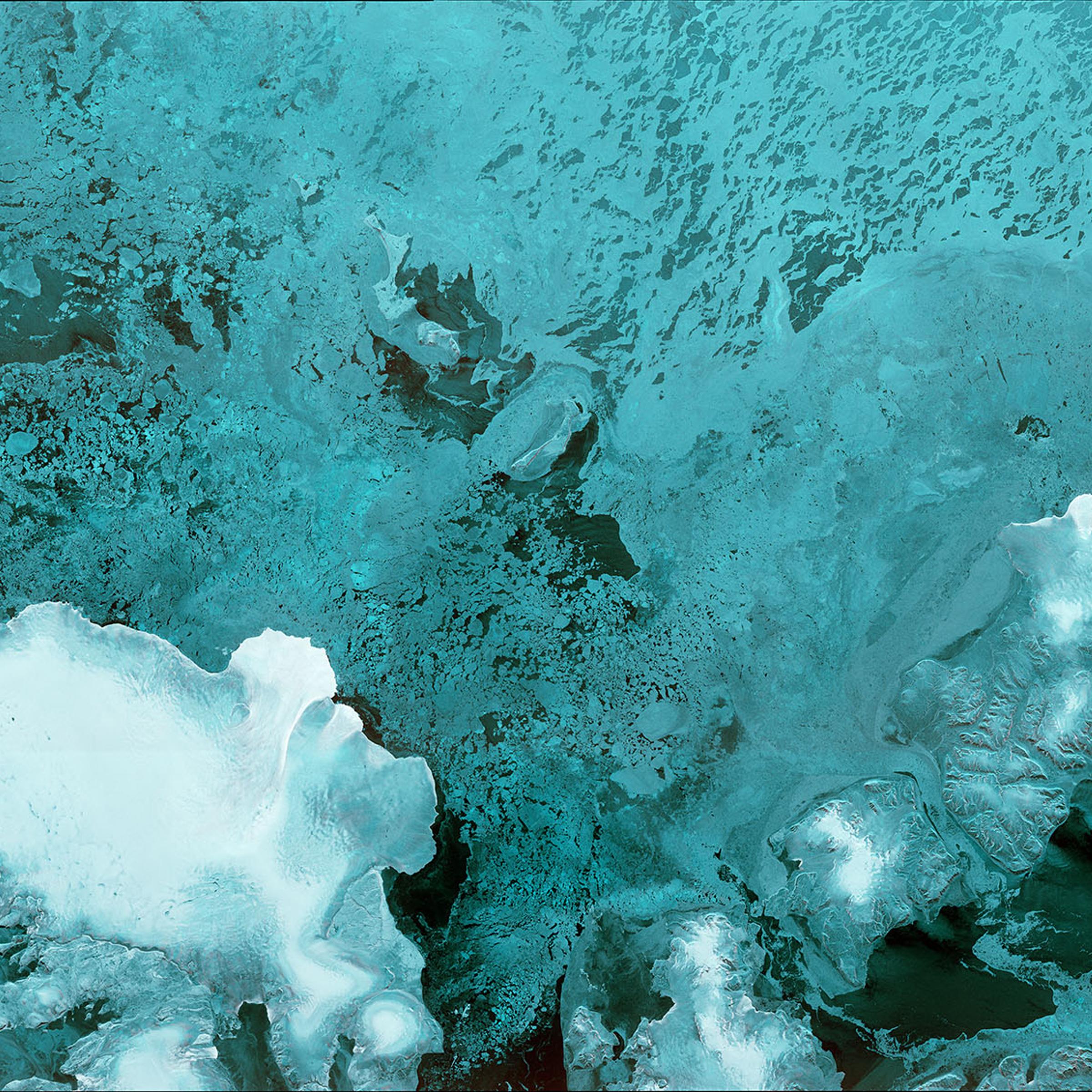 Sentinel-1B-first-image-svalbard-archipelago
