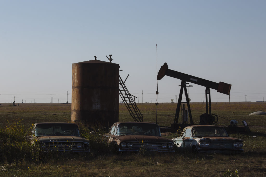 U.S. Oil Industry Prioritizes Output Over Debt