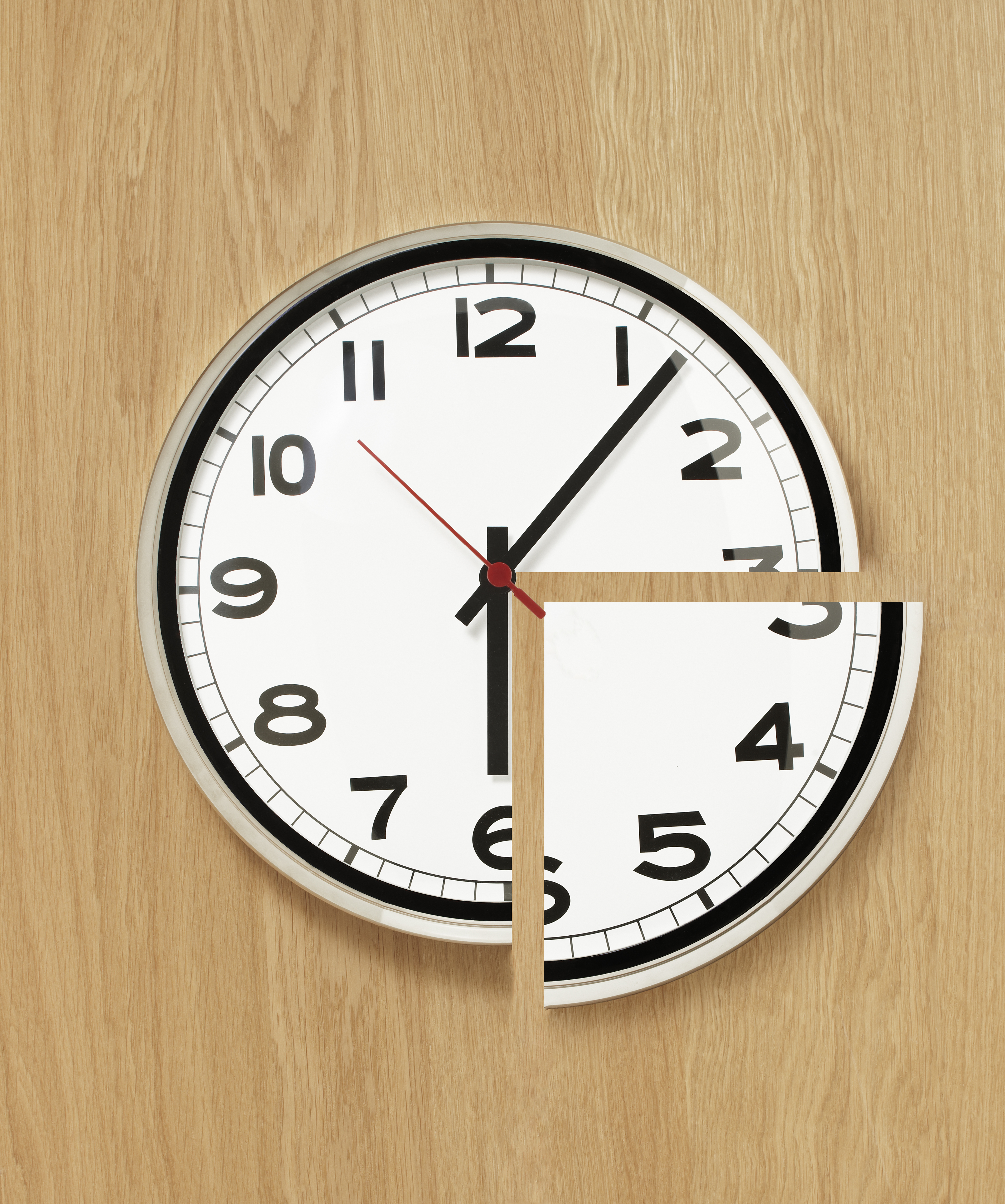 clock-wooden-background