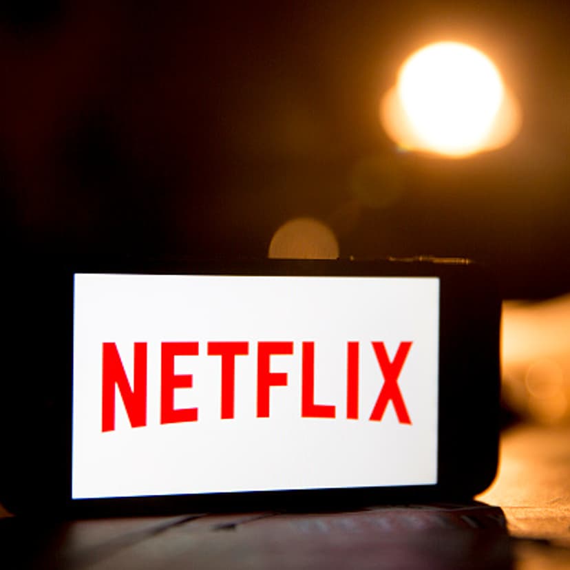 netflix-logo-phone