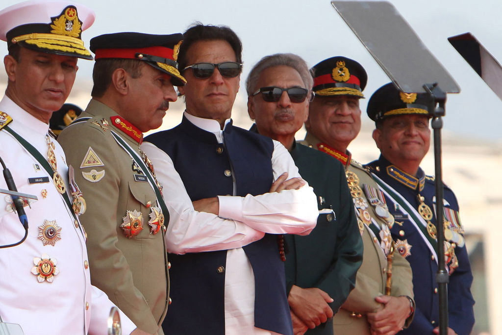 PAKISTAN-POLITICS-DEFENCE