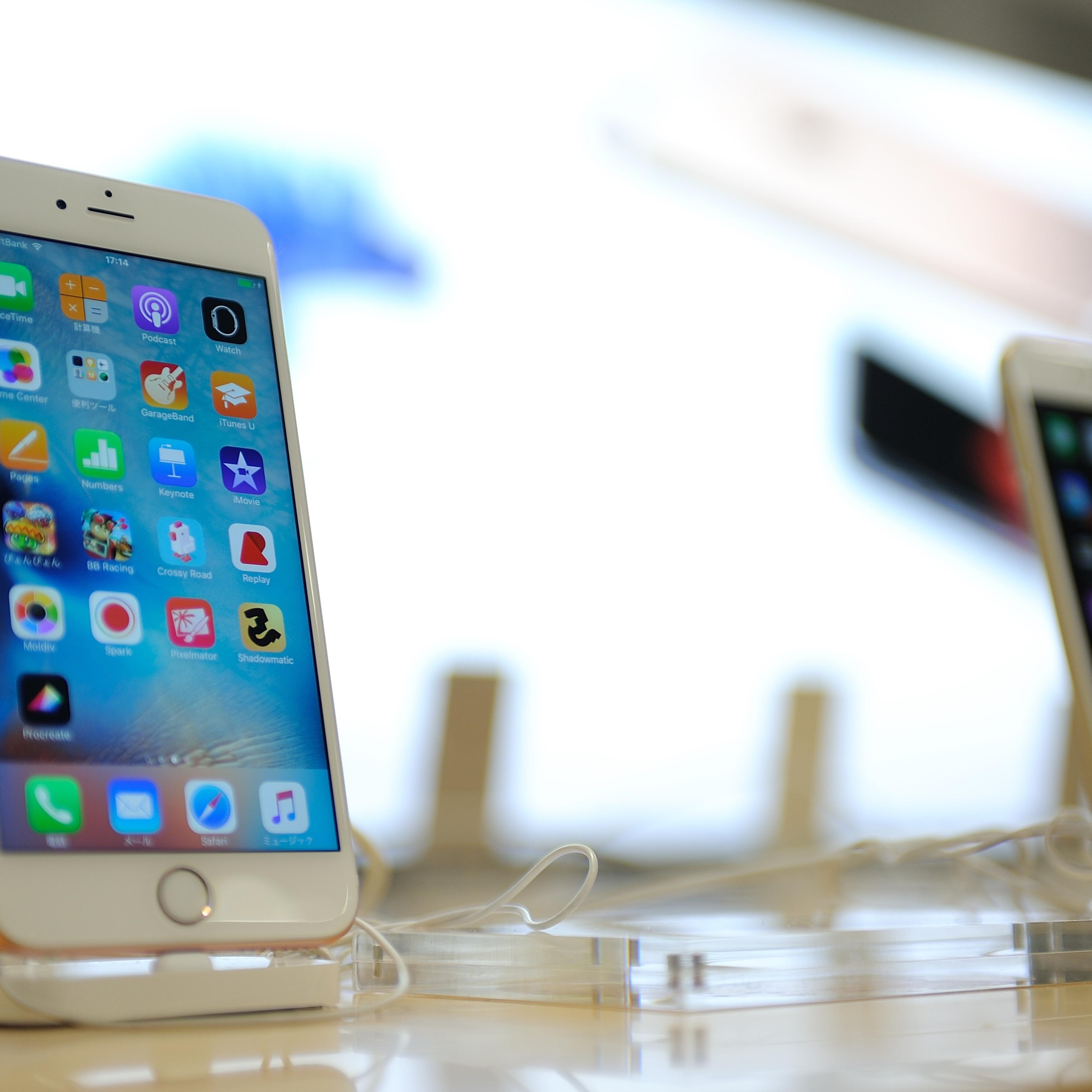 The new iPhone 6s Plus are display in a Softbank store at the high-end shopping district of Ginza in Tokyo, Japan, on Sept. 25, 2015.