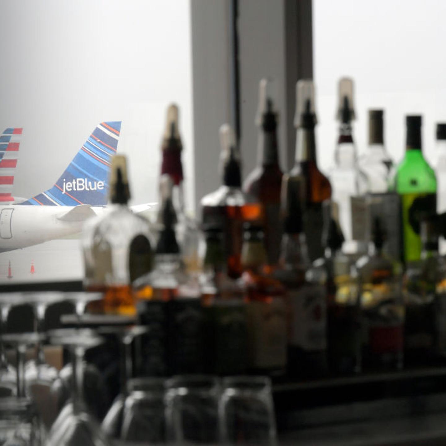 airport-bar