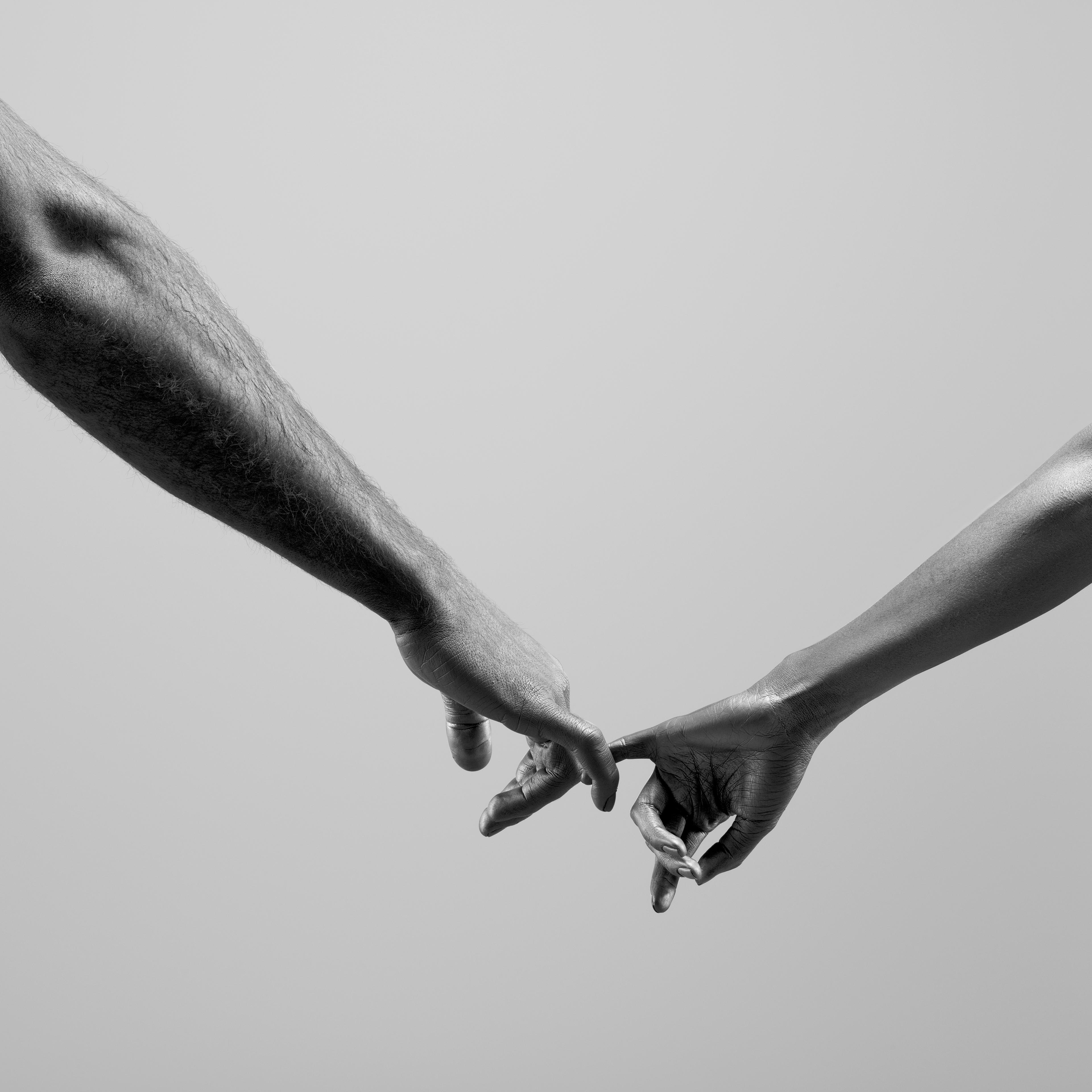 holding-hands