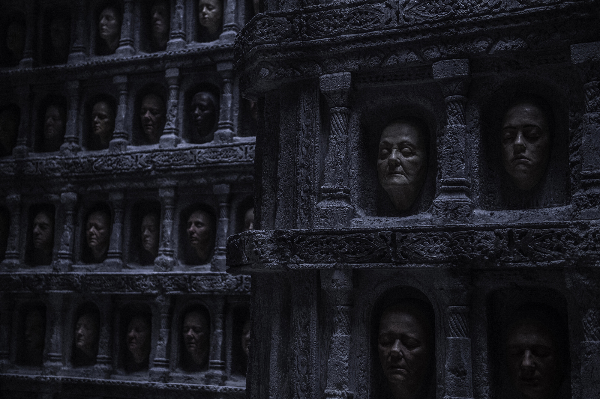 game-of-thrones-house-of-black-and-white