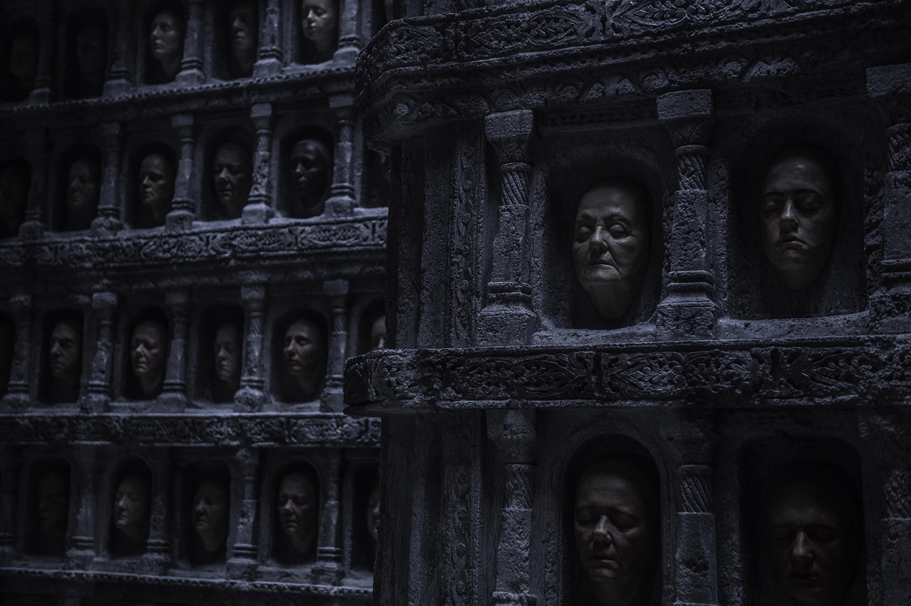 game-of-thrones-house-of-black-and-white