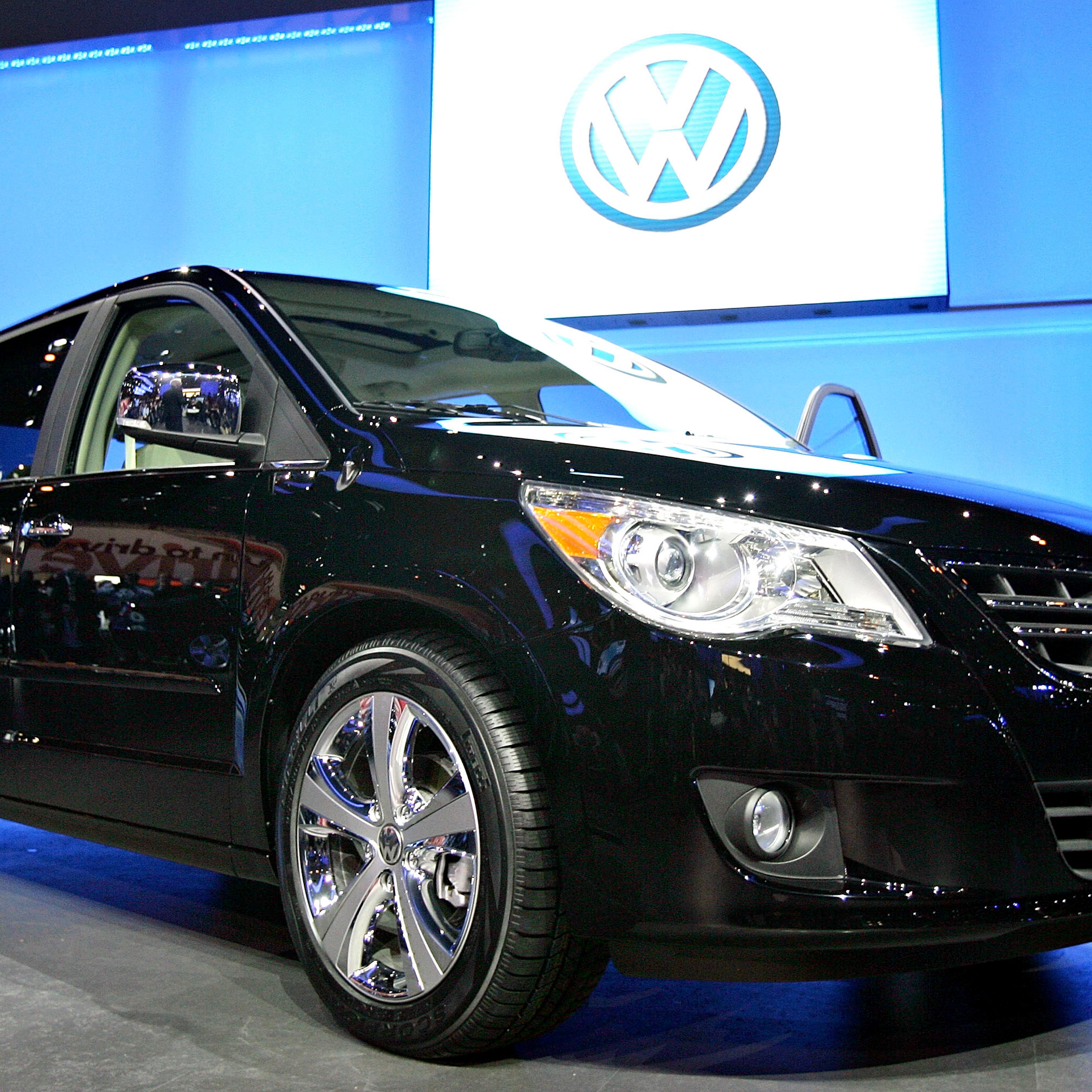 Volkswagen Recalls 18,500 Minivans