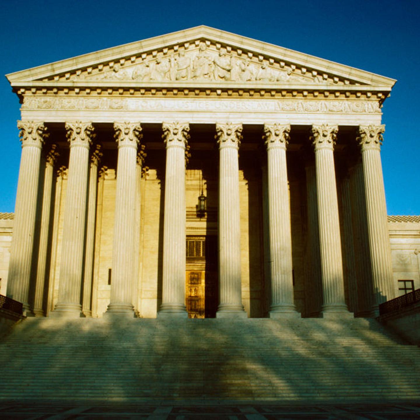 The Supreme Court building of the United States of America in Washington, D.C. Date of Photograph: November 17, 1985.