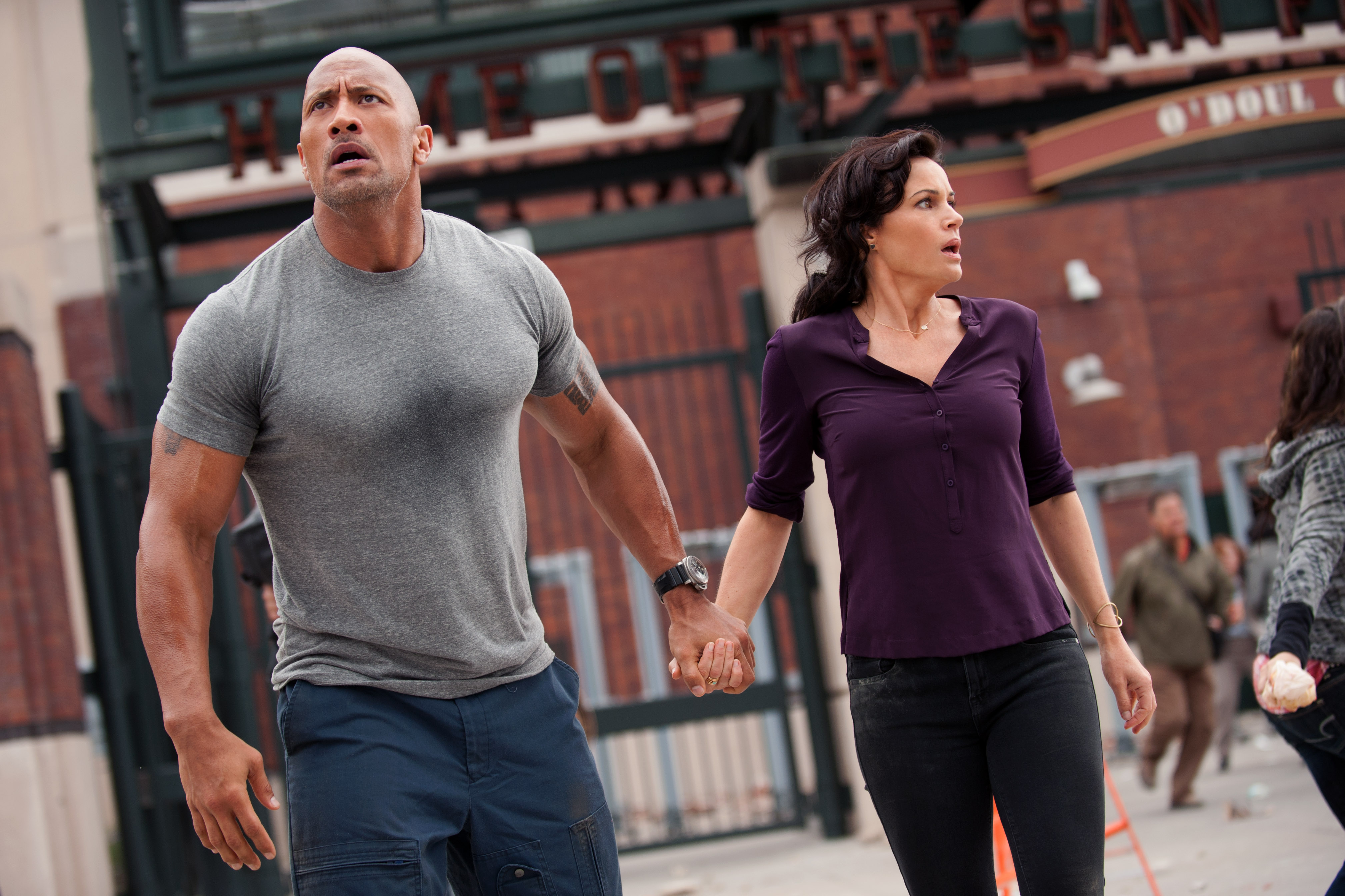 Dwayne Johnson and Carla Gugino in San Andreas