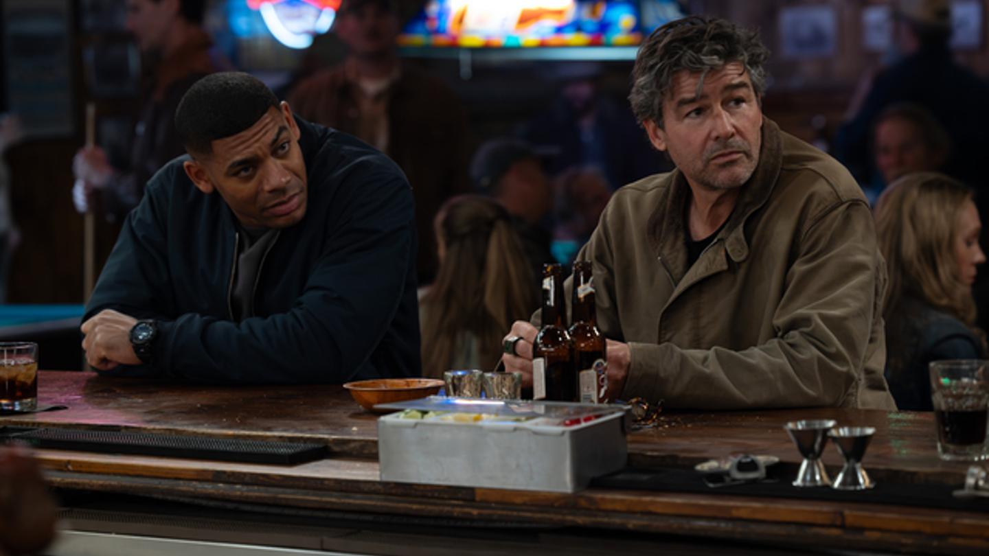 Lanterns Is Better Than Most Superhero Shows—But It's No Watchmen