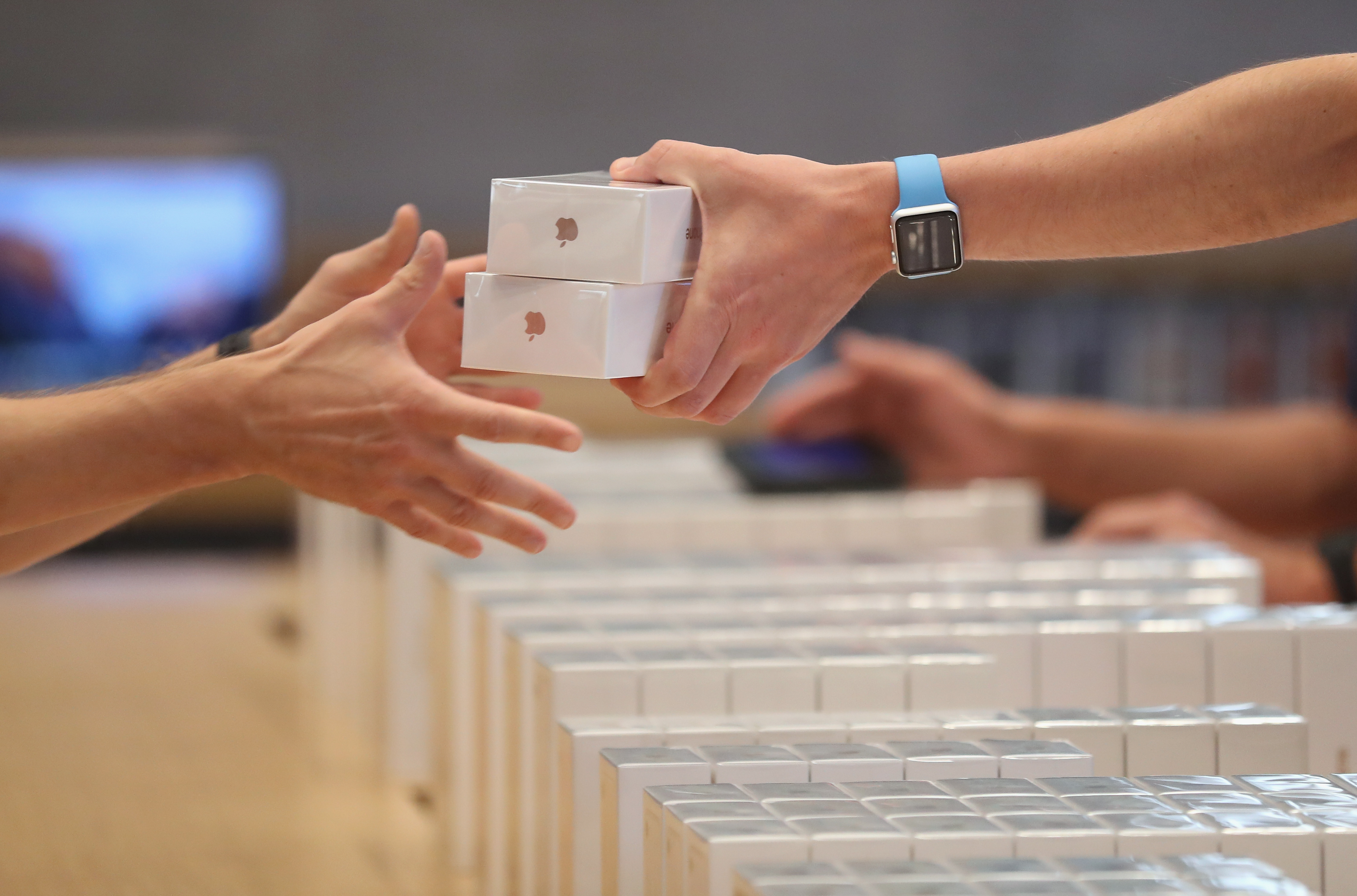 apple-supply-shortages-slash-sales