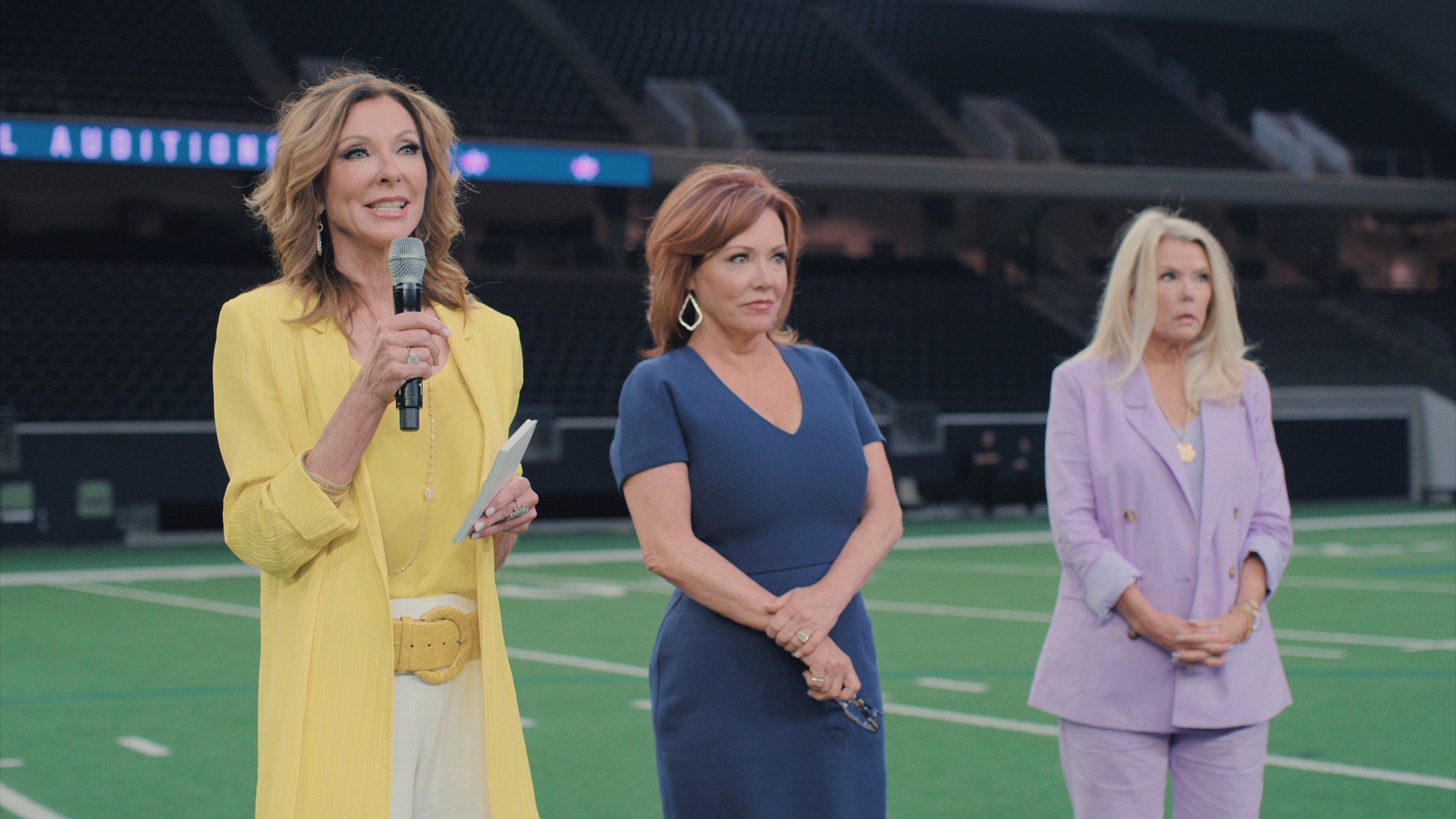 why-the-dallas-cowboys-cheerleaders-salaries-are-so-low