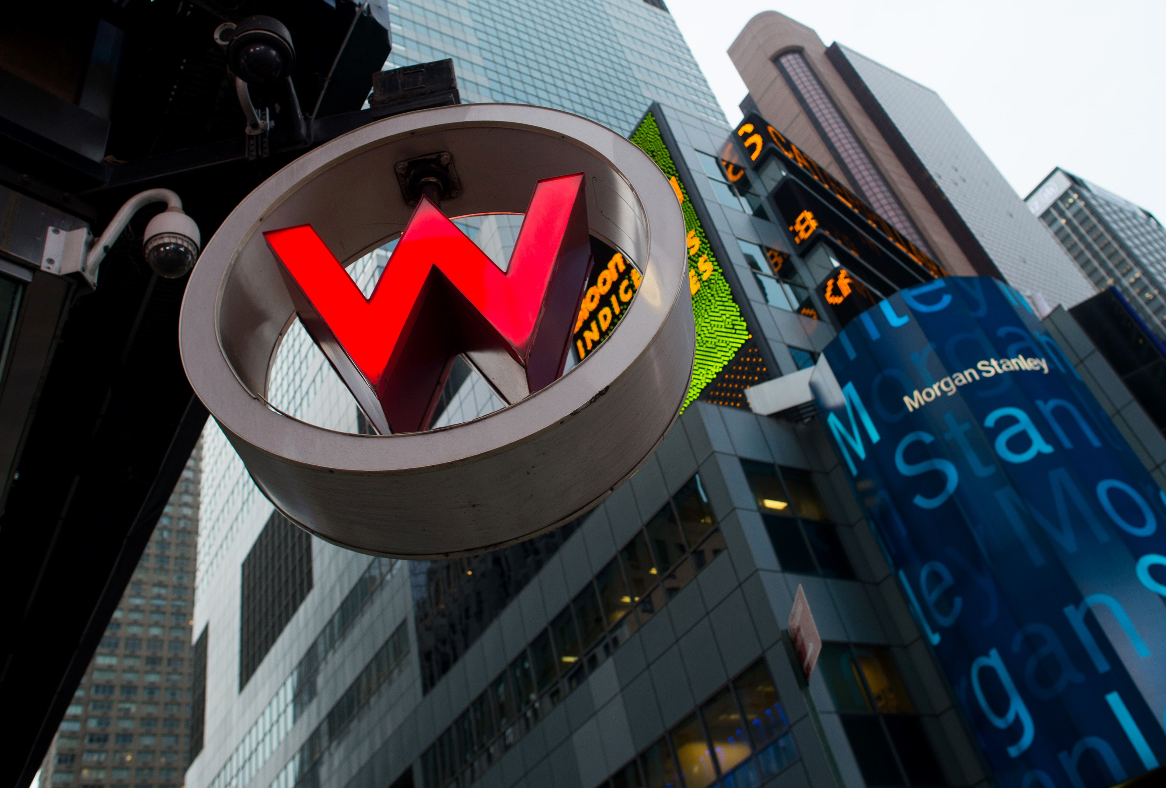 Starwood Hotels Climbs After Earnings Beat Analysts' Estimates