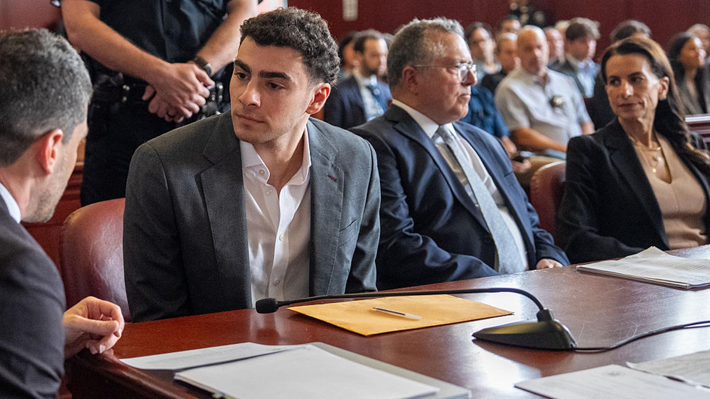 What Is Double Jeopardy, and Why Are Luigi Mangione’s Lawyers Claiming It? What Is Double Jeopardy, and Why Are Luigi Mangione’s Lawyers Claiming It?