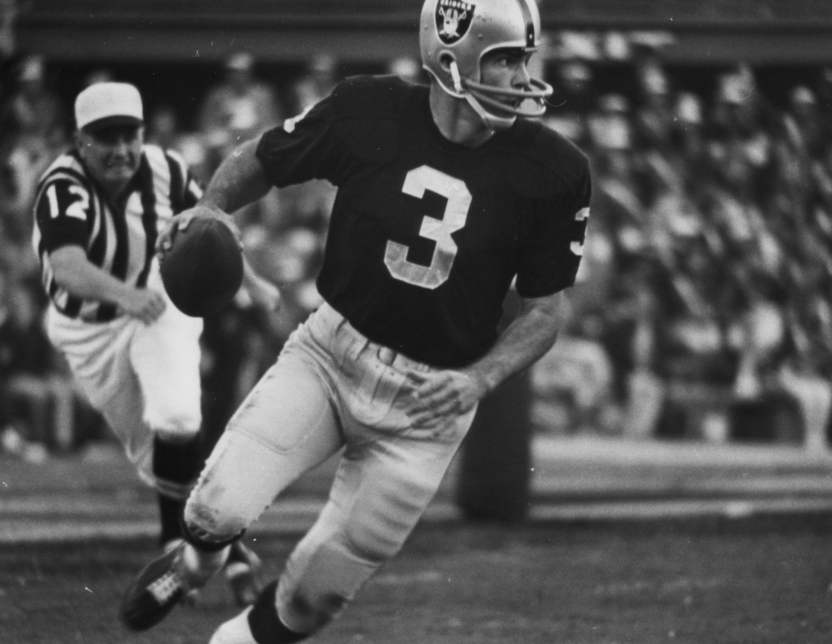 Super Bowl II - Green Bay Packers vs Oakland Raiders - January 14, 1968