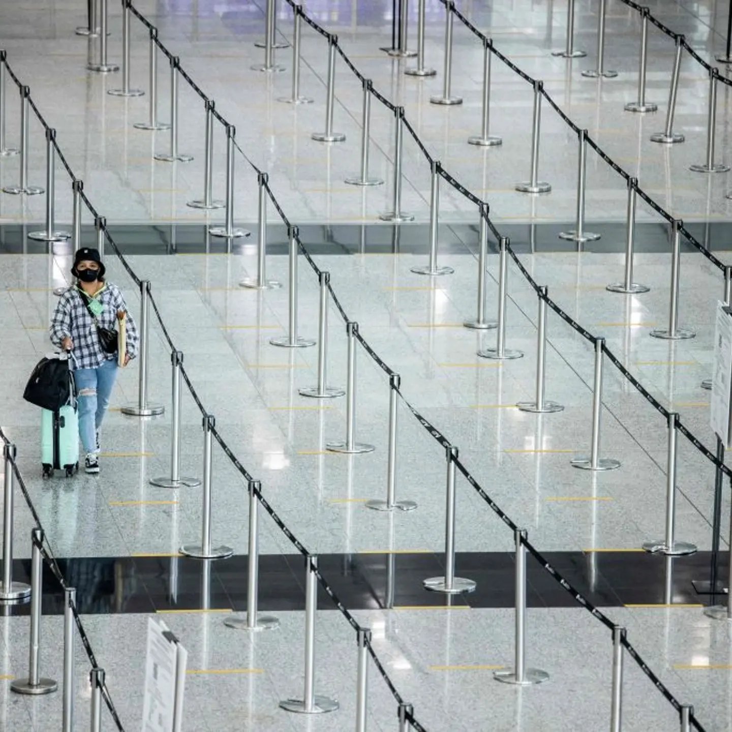 HONG KONG-CHINA-HEALTH-VIRUS-ECONOMY-TRAVEL