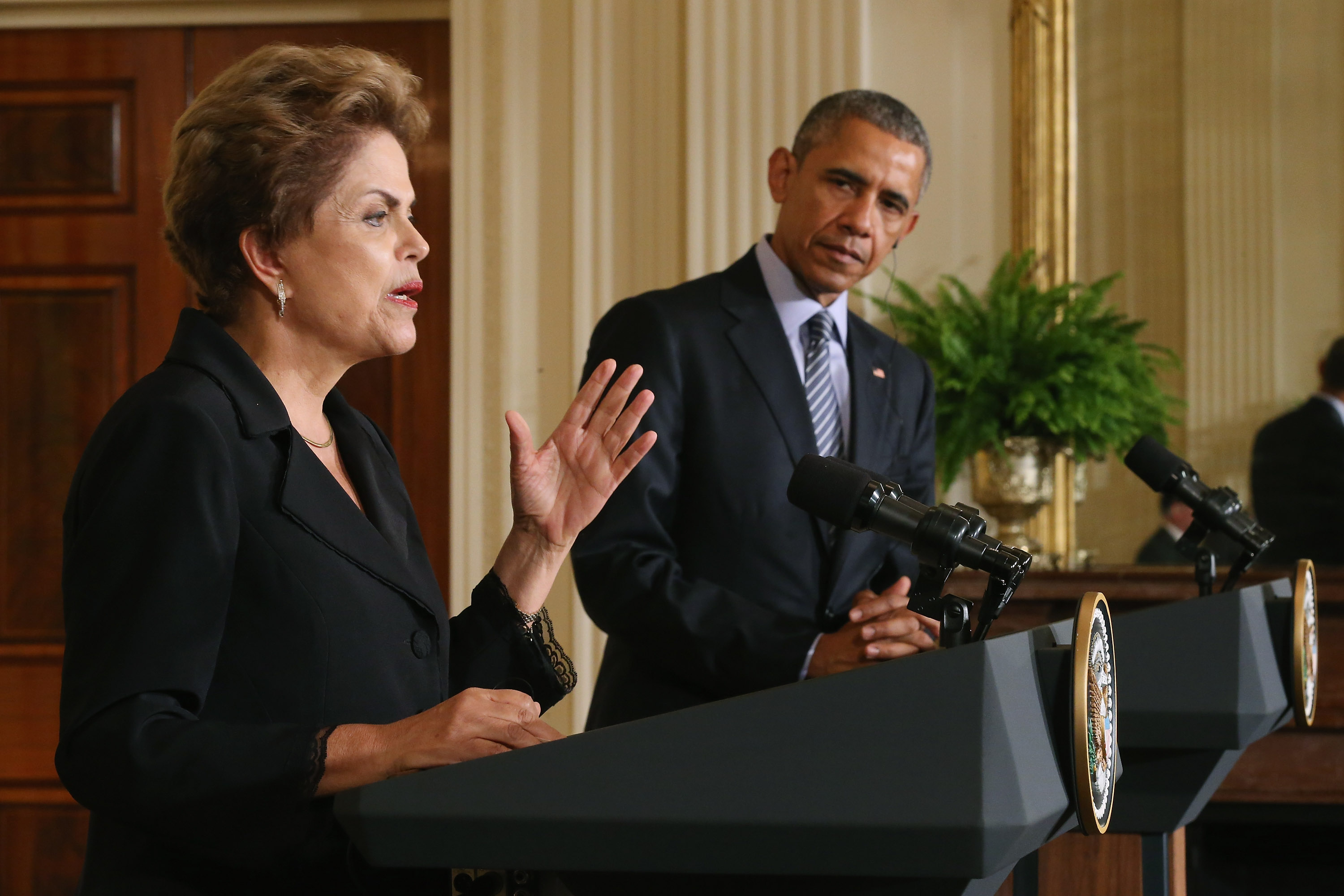 Brazilian President Dilma Rousseff (L) and U.S. President Barack Obama hold a joint news conference in the East Room at the White House June 30, 2015 in Washington, DC. Rousseff and Obama held meetings and the press conference almost two years after Rous