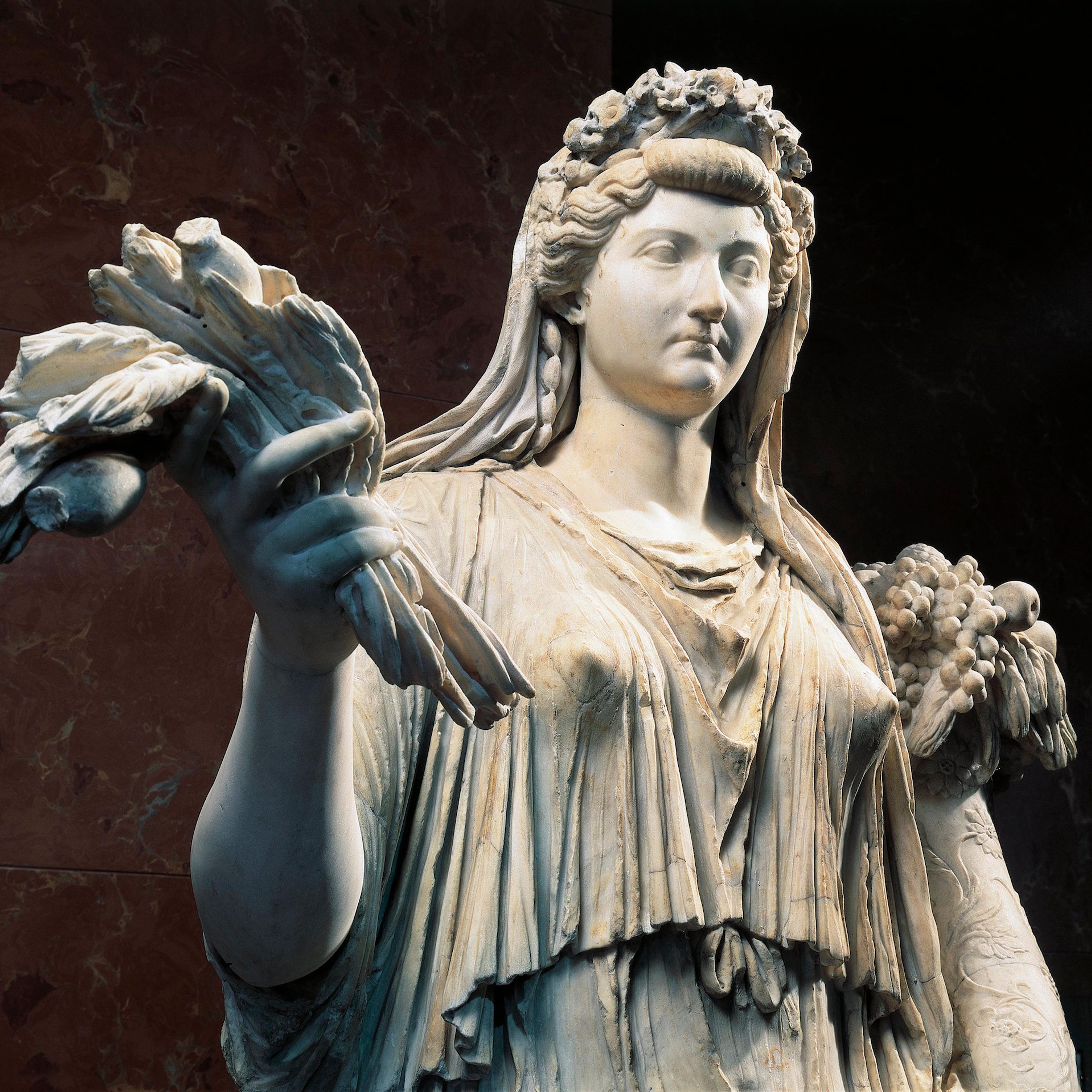 Marble statue of Livia, wife of emperor Octavian Augustus, Detail