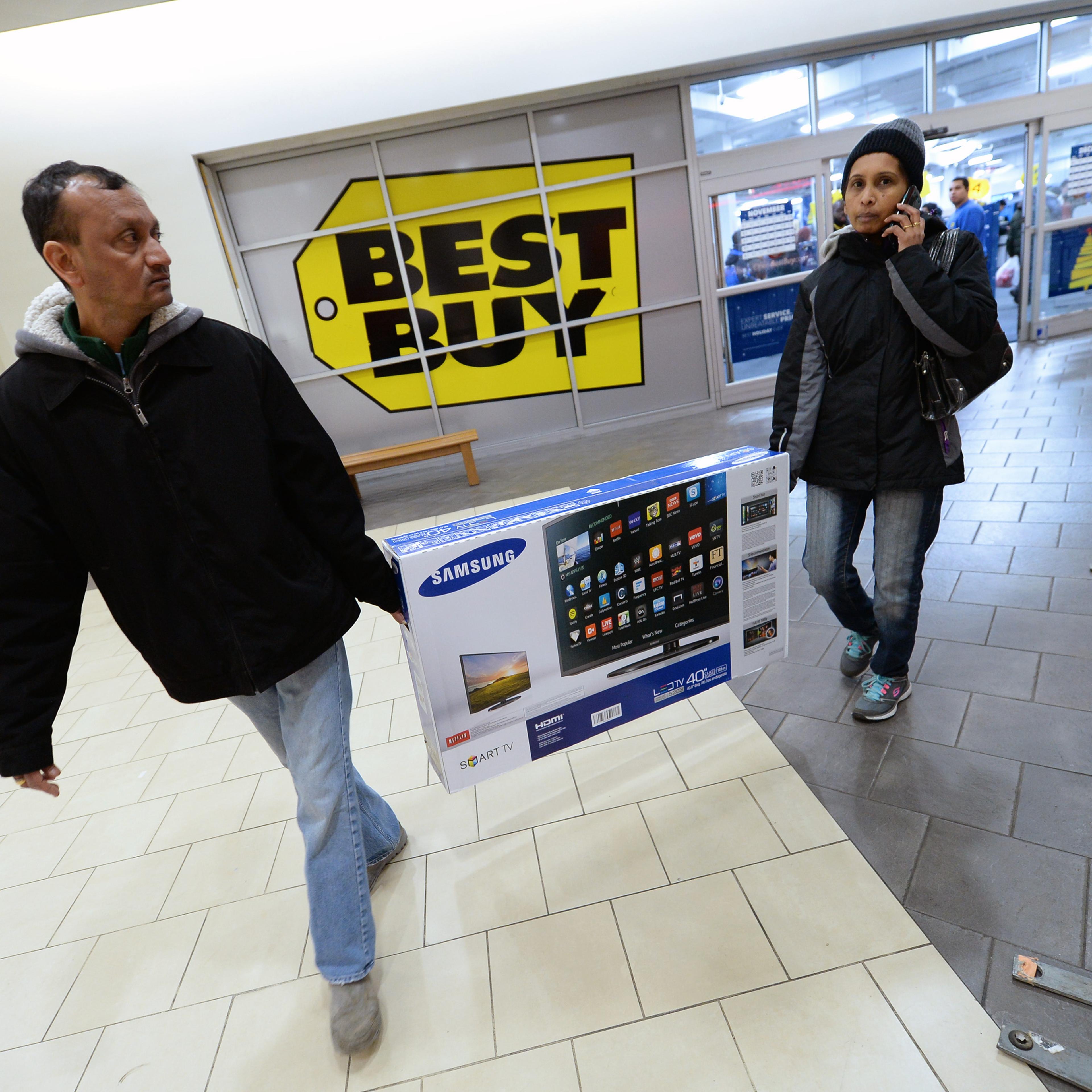 NY: Black Friday Holiday Shoppers