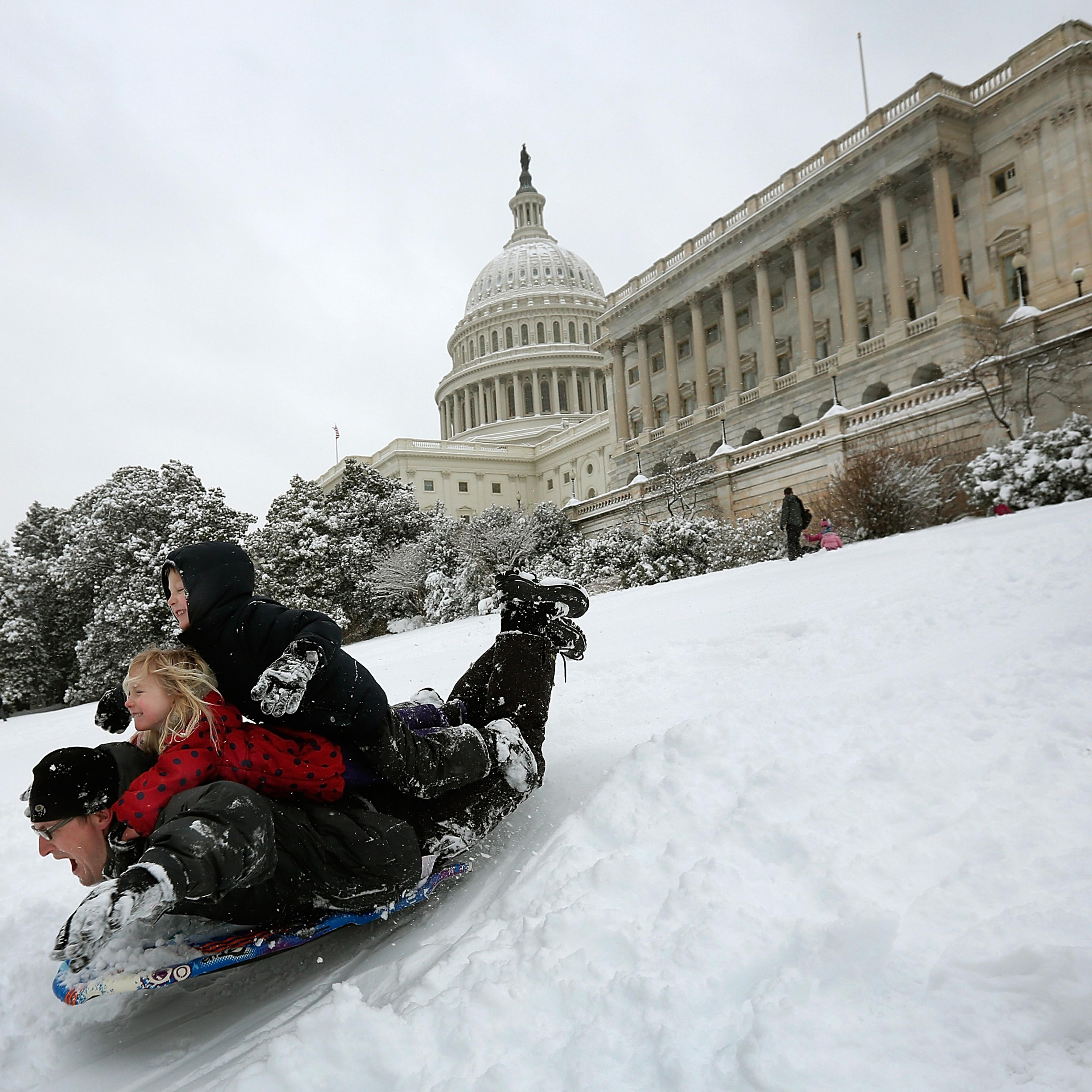 Washington DC Area Hit With Mid-March Snow