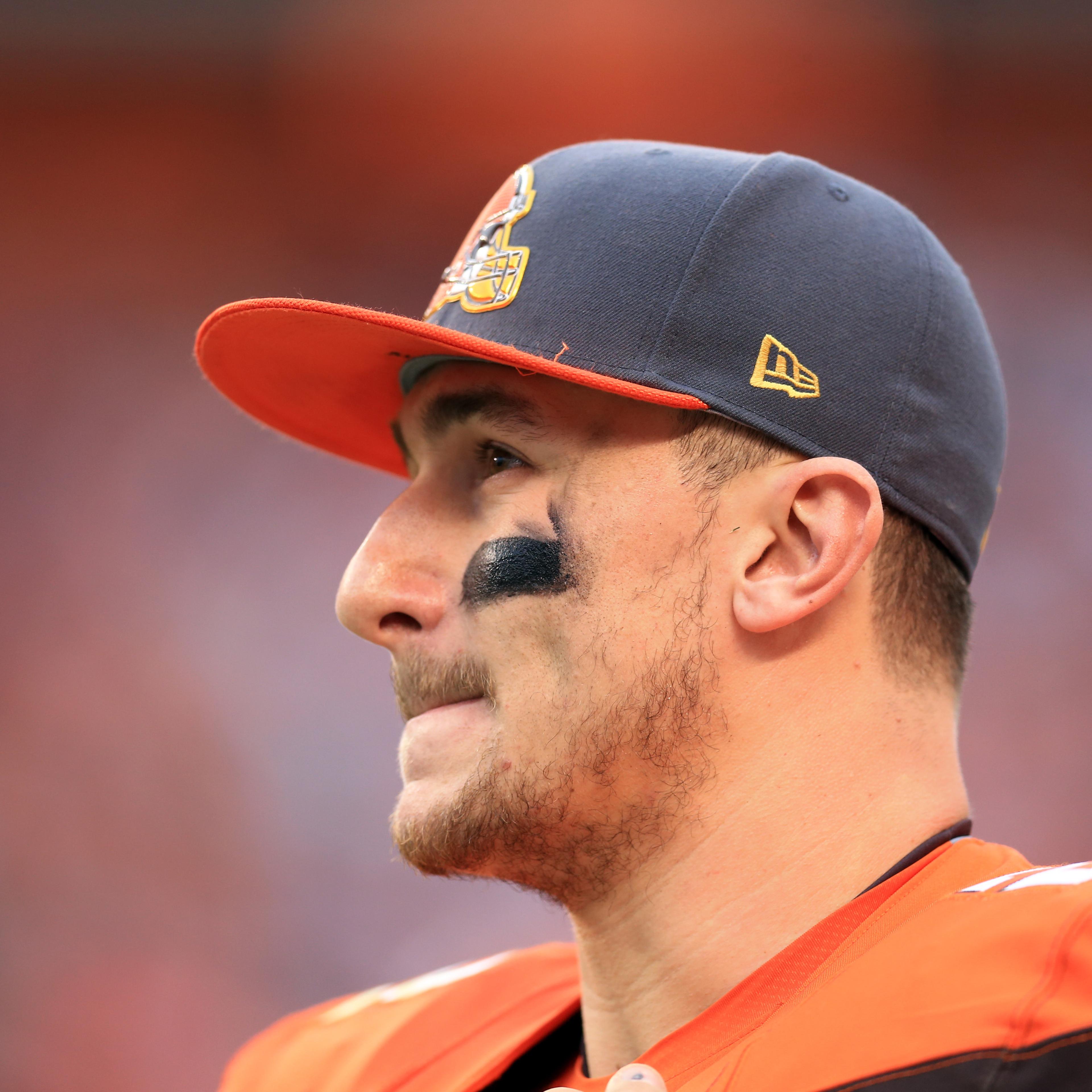 Quarterback Johnny Manziel #2 of the Cleveland Browns on the sidelines during the fourth quarter against the San Francisco 49ers at FirstEnergy Stadium on December 13, 2015 in Cleveland, Ohio.