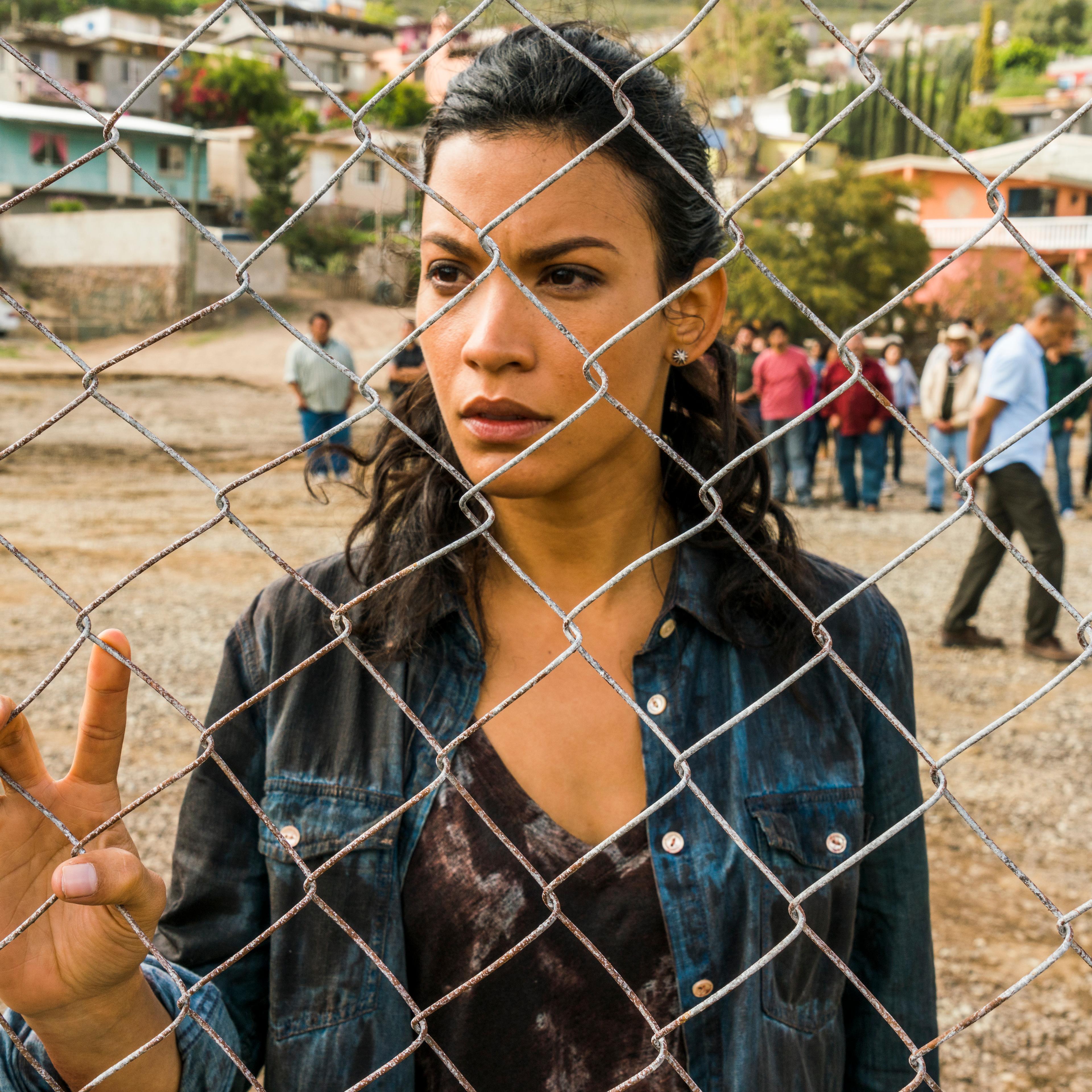 Danay Garcia as Luciana in Fear the Walking Dead Season 2, Episode 9
