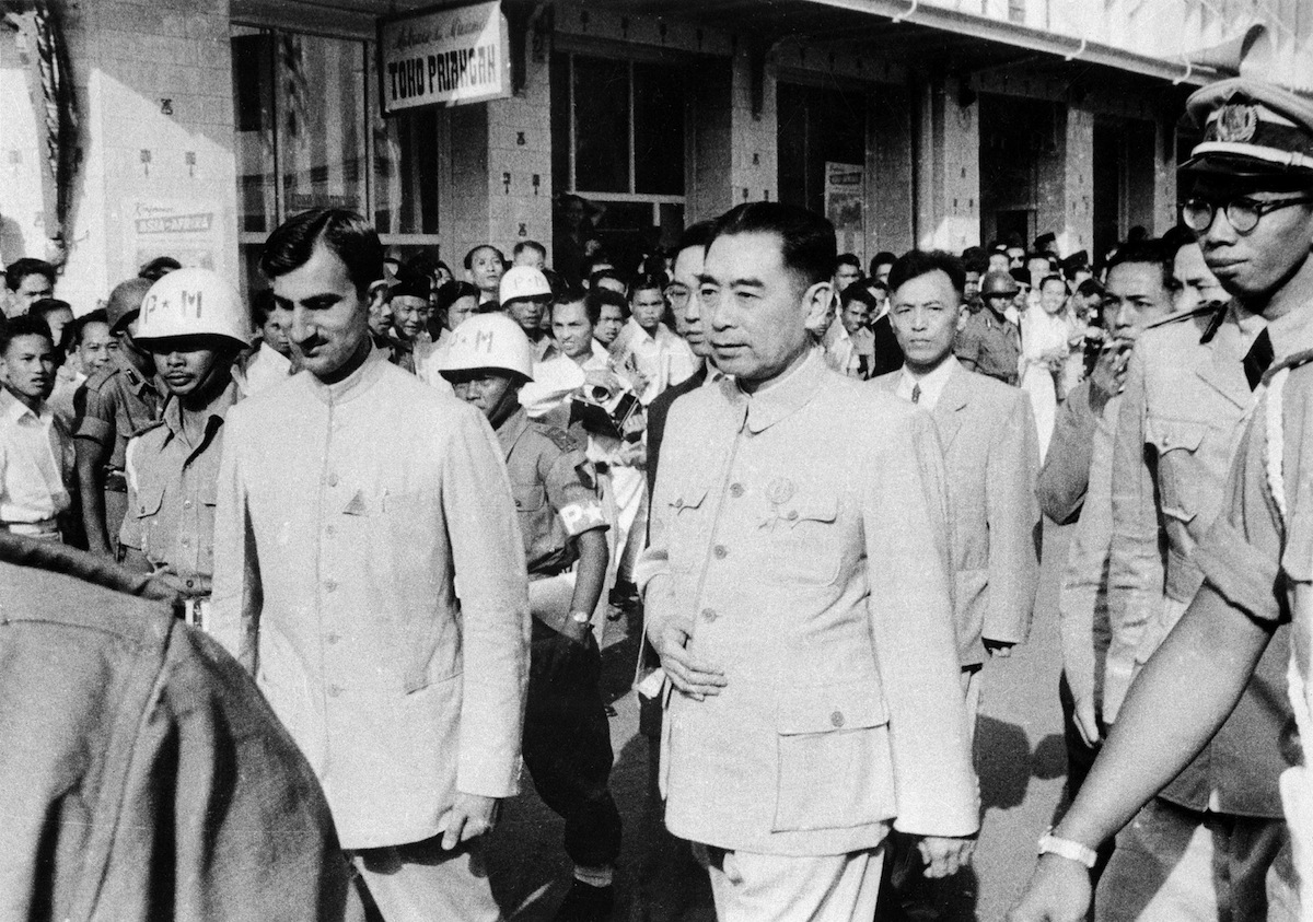 CHOU EN-LAI A LA CONFERENCE DE BANDUNG 1955