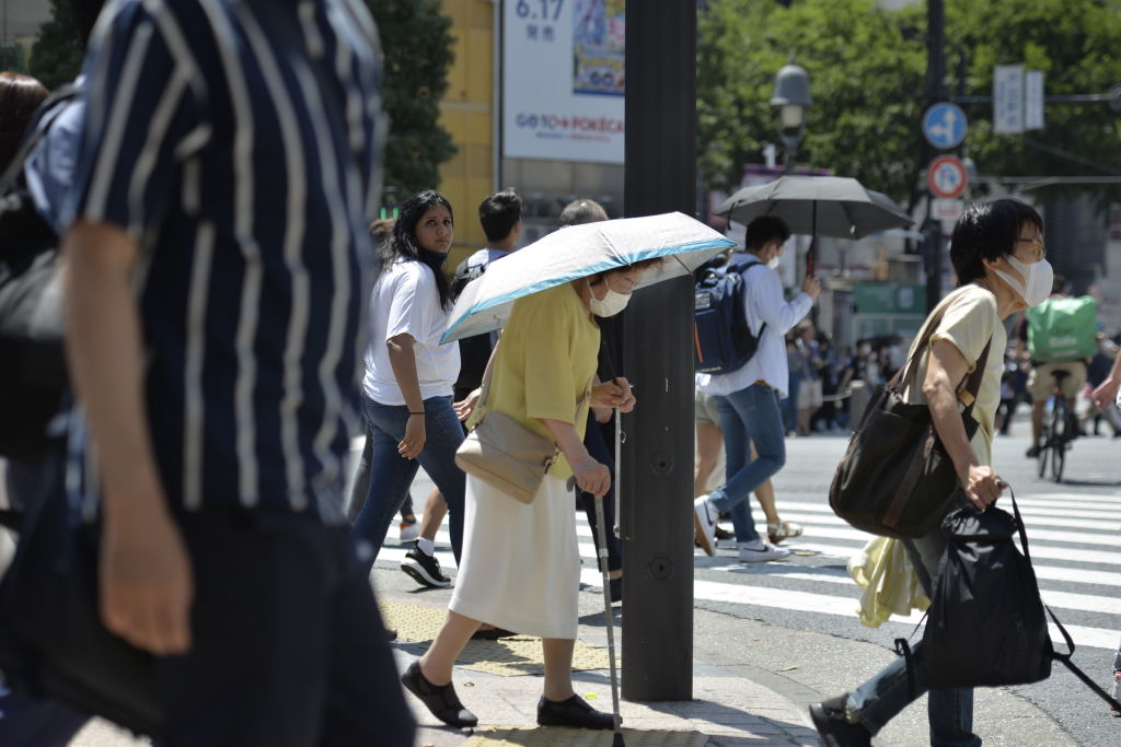 Elderly person Japan heat