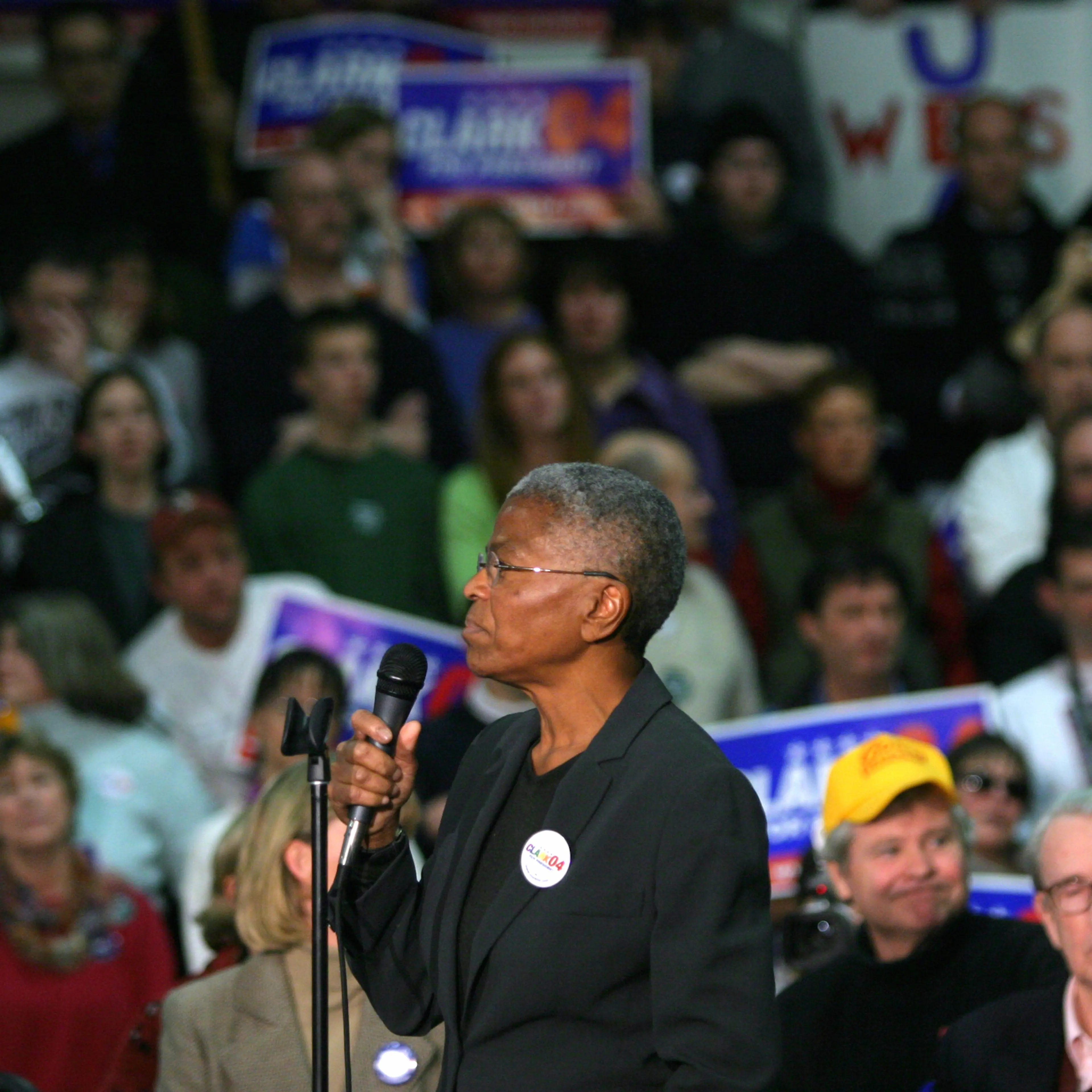 Wesley Clark Campaigns in New Hampshire