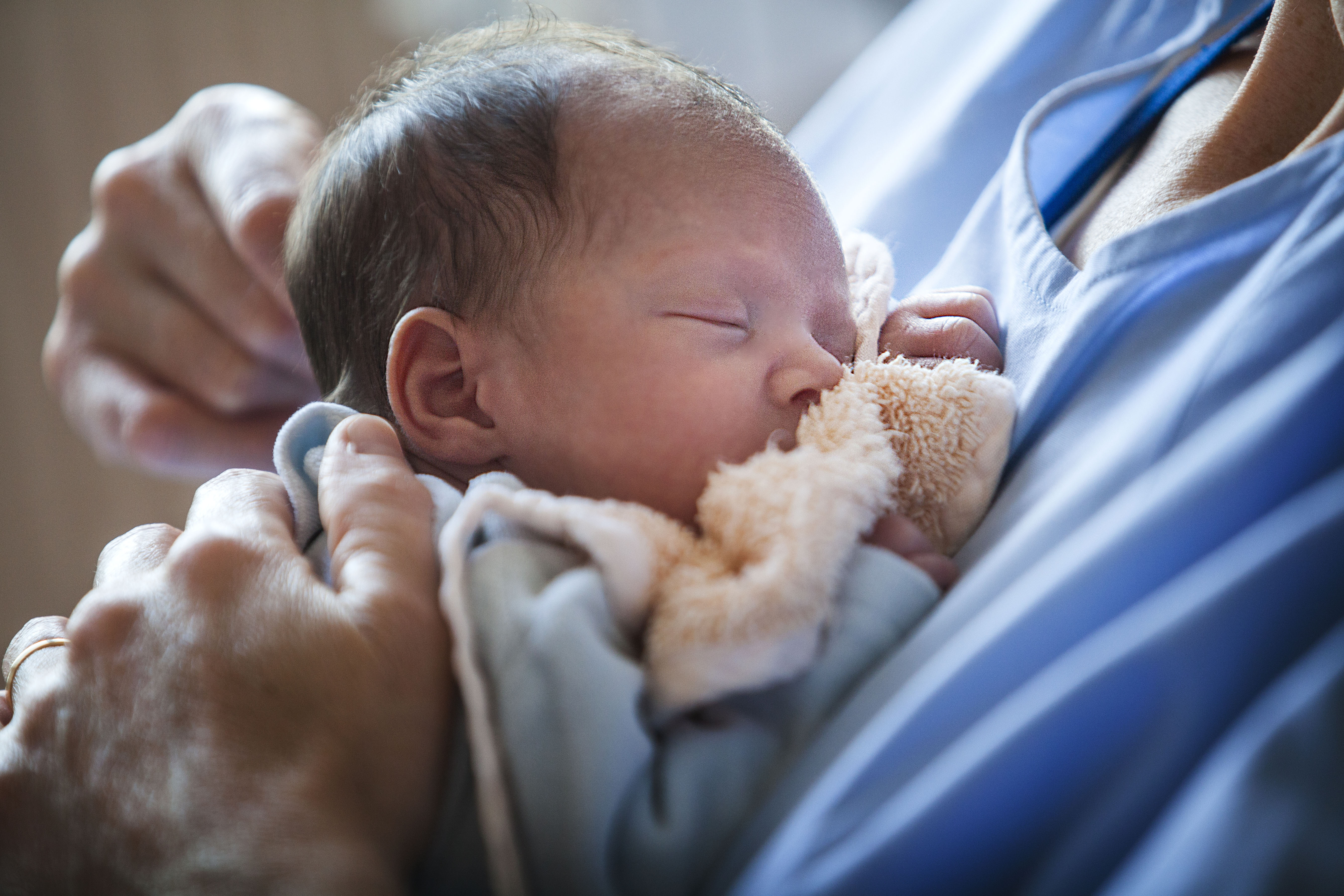 Just too soon: A preemie in a neonatology unit in Haute-Savoie, France.