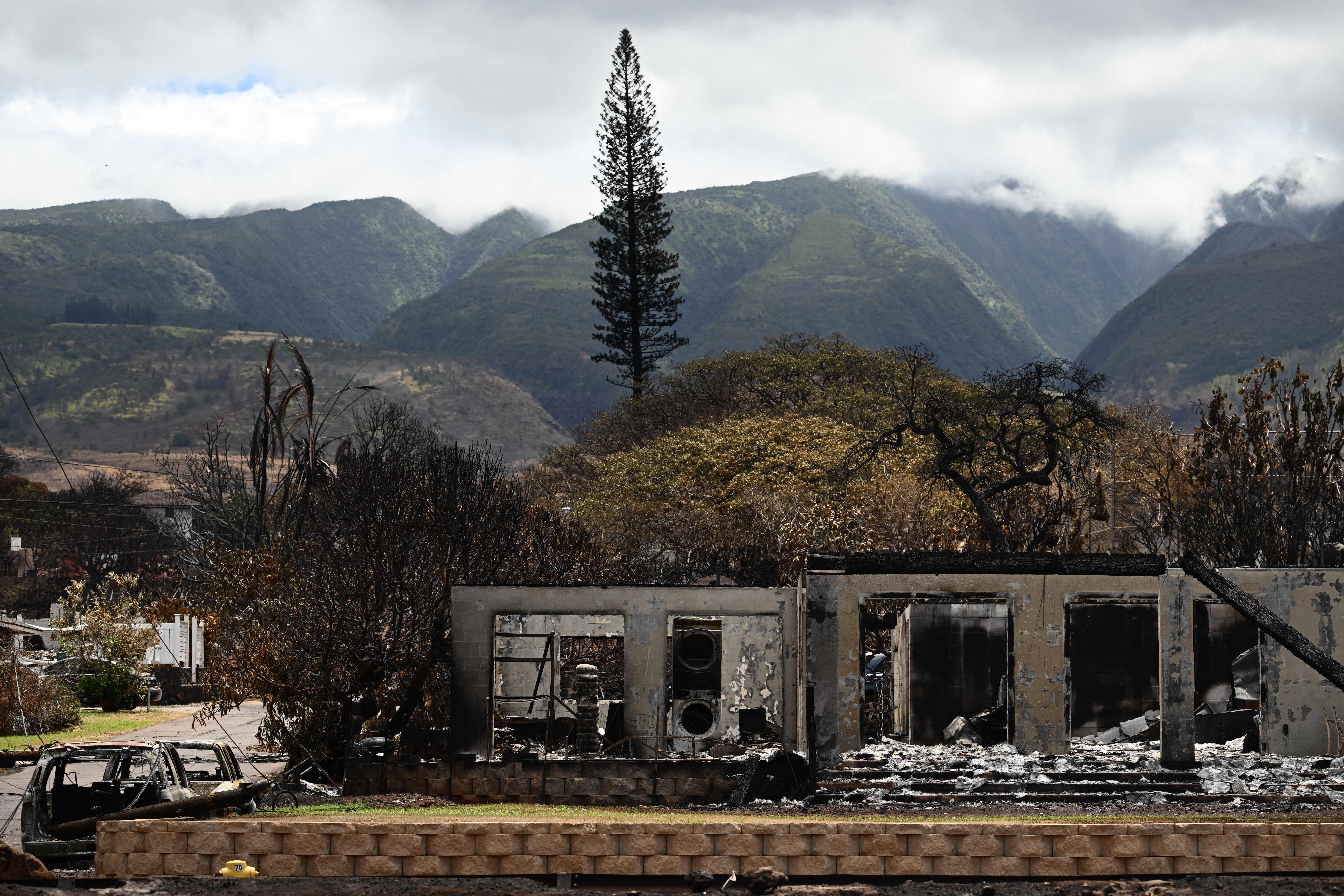 US-FIRE-MAUI