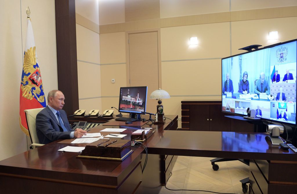TOPSHOT-RUSSIA-HEALTH-VIRUS-POLITICS