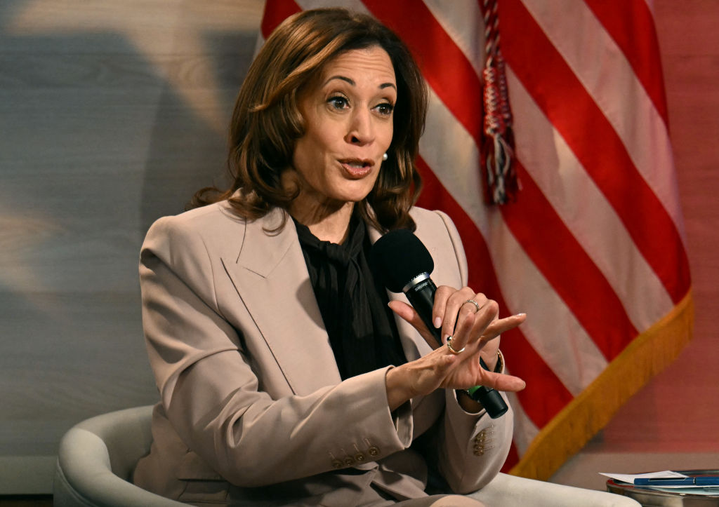 US-VOTE-POLITICS-HARRIS