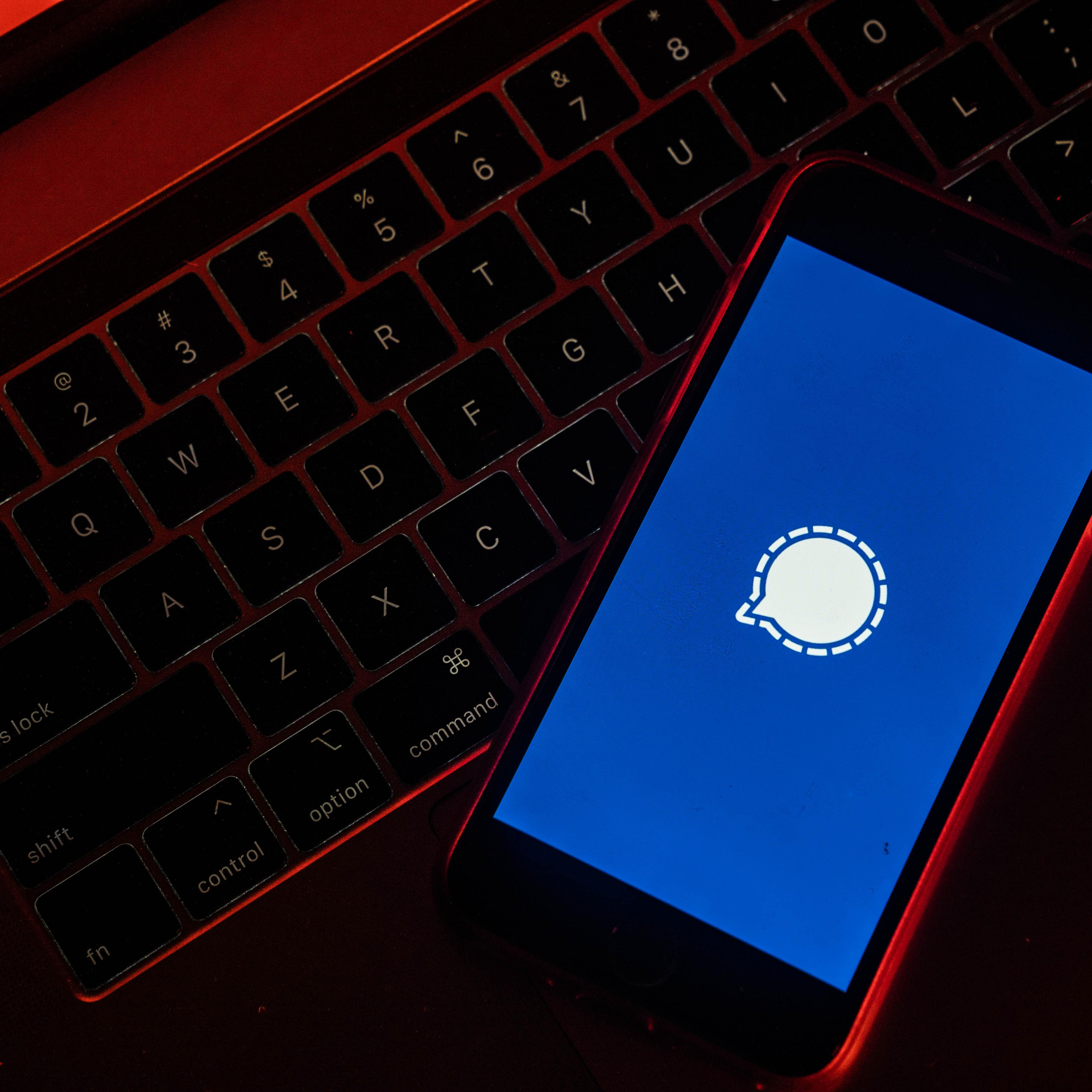 Signal app privacy encryption