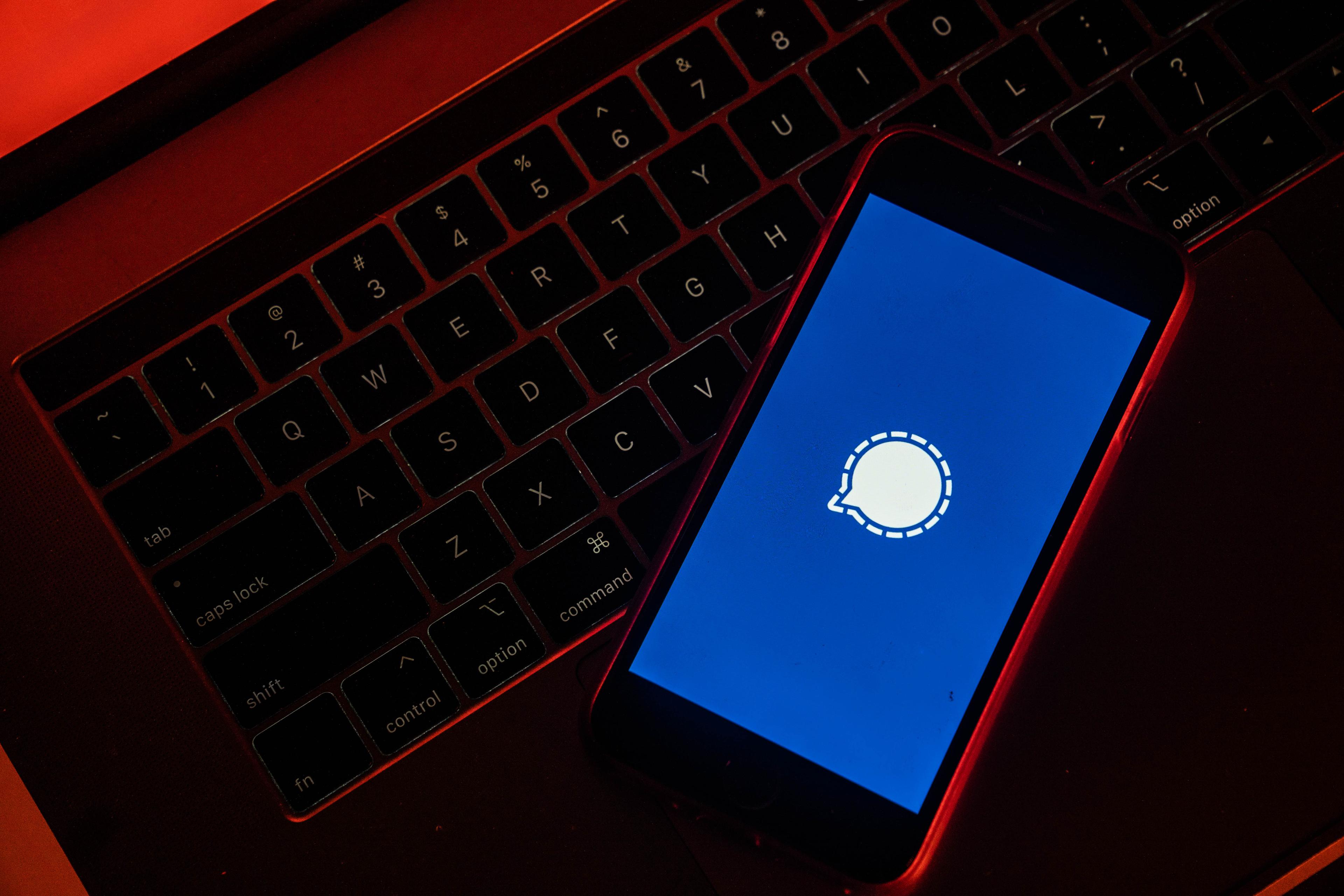 Signal app privacy encryption