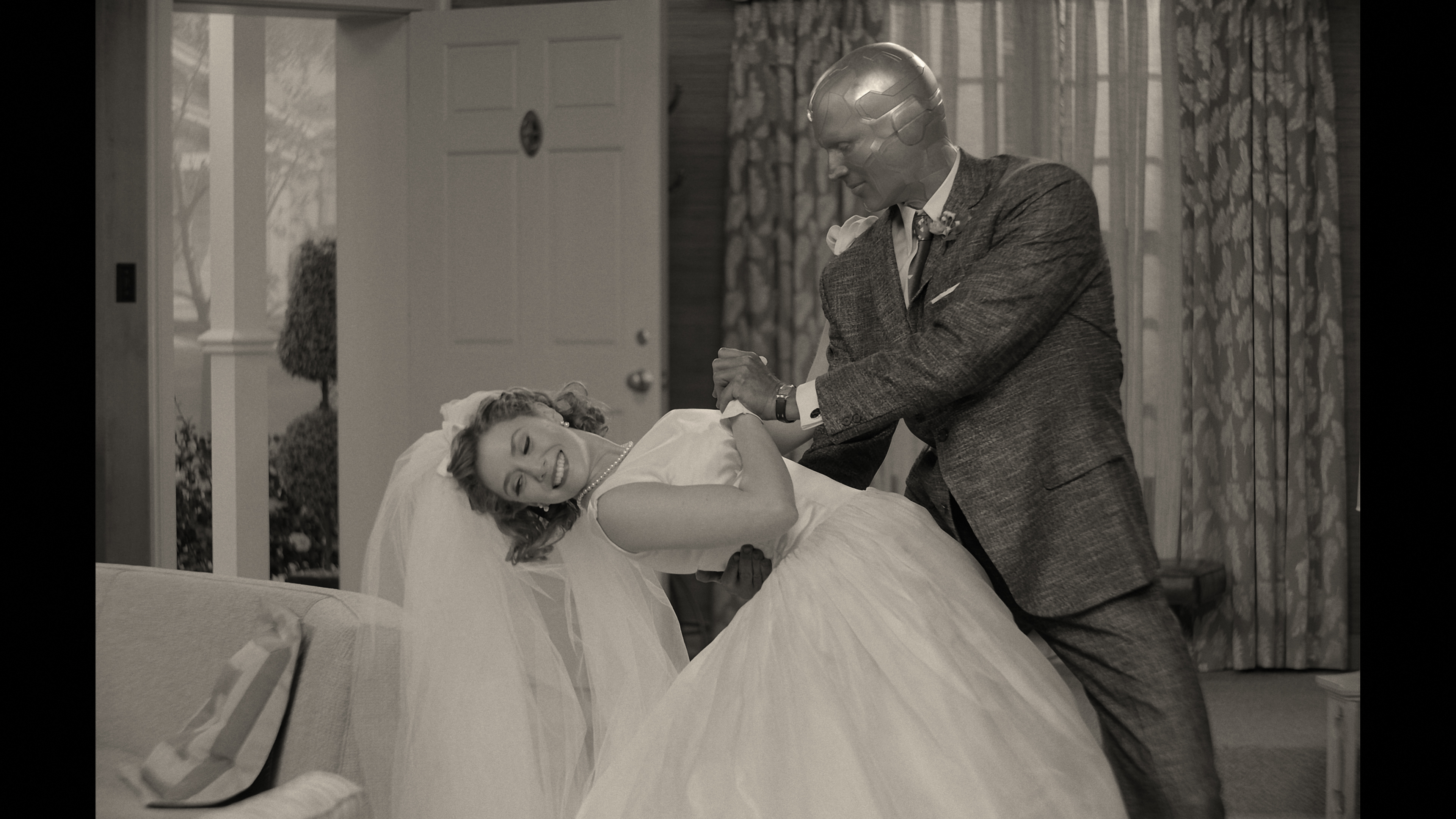 Elizabeth Olsen and Paul Bettany in <em>WandaVision</em>