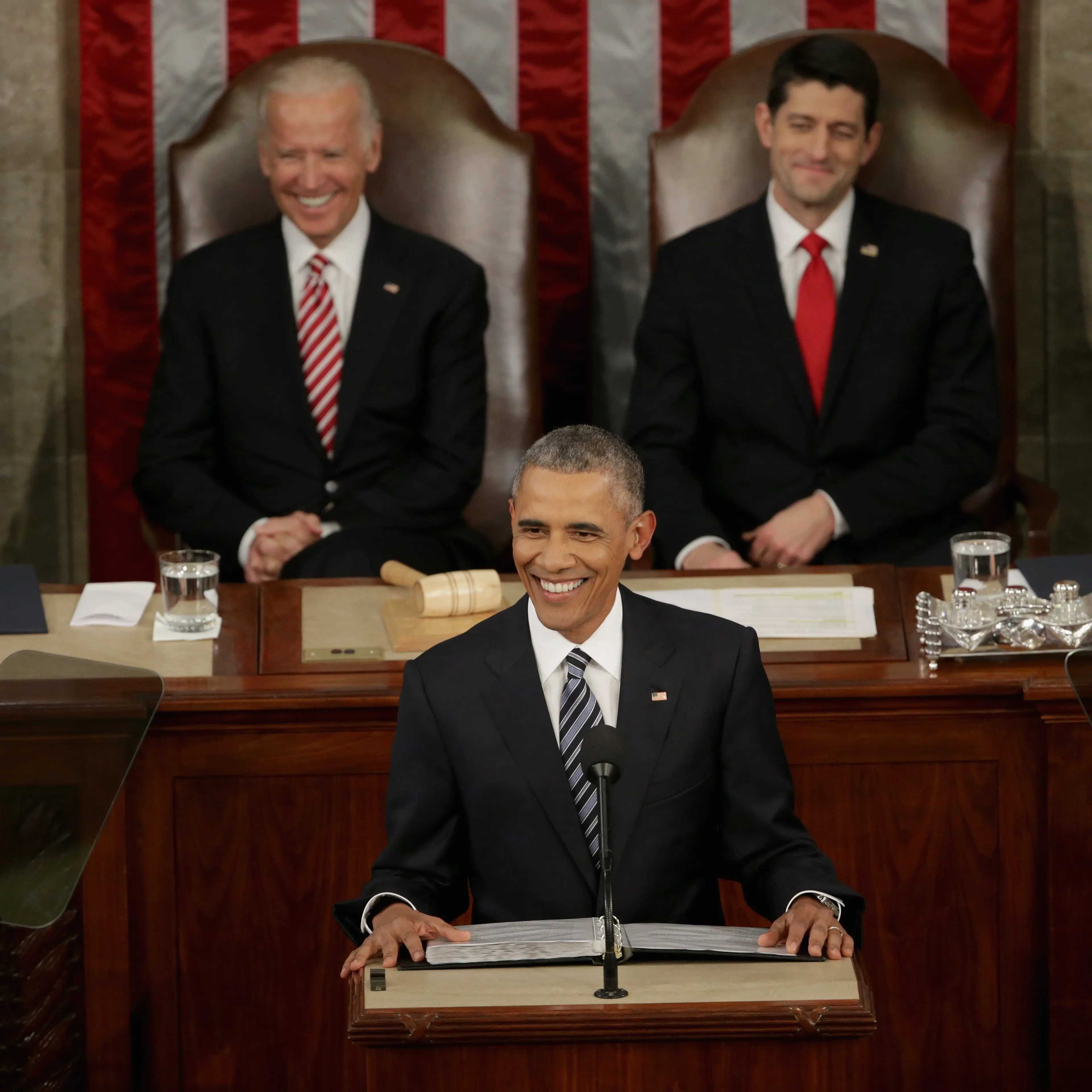 U.S. President Barack Obama delivers the State of the Union speech before members of Congress in the House chamber of the U.S. Capitol Jan. 12, 2016 in Washington.