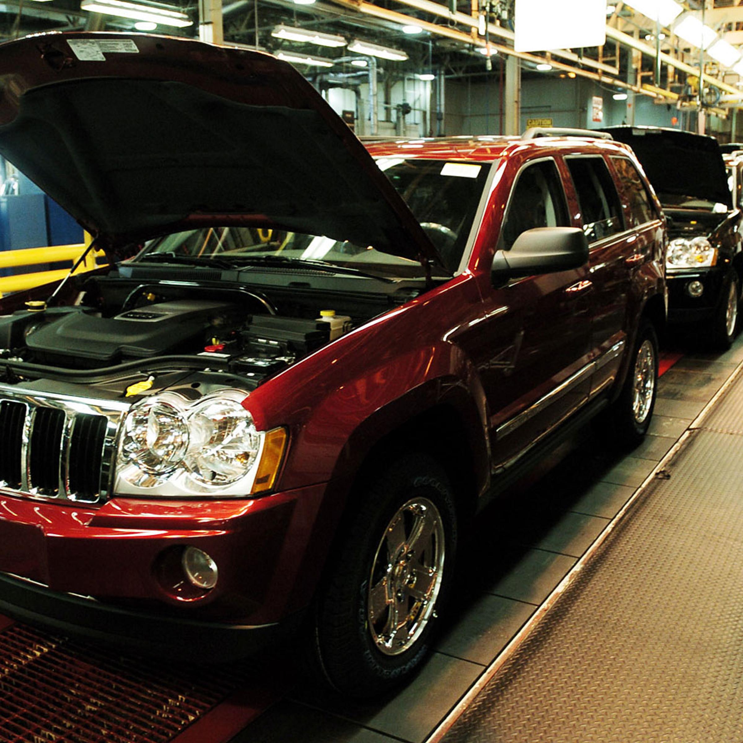 A 2005 Jeep Grand Cherokee rolls down the assembly line Wedn