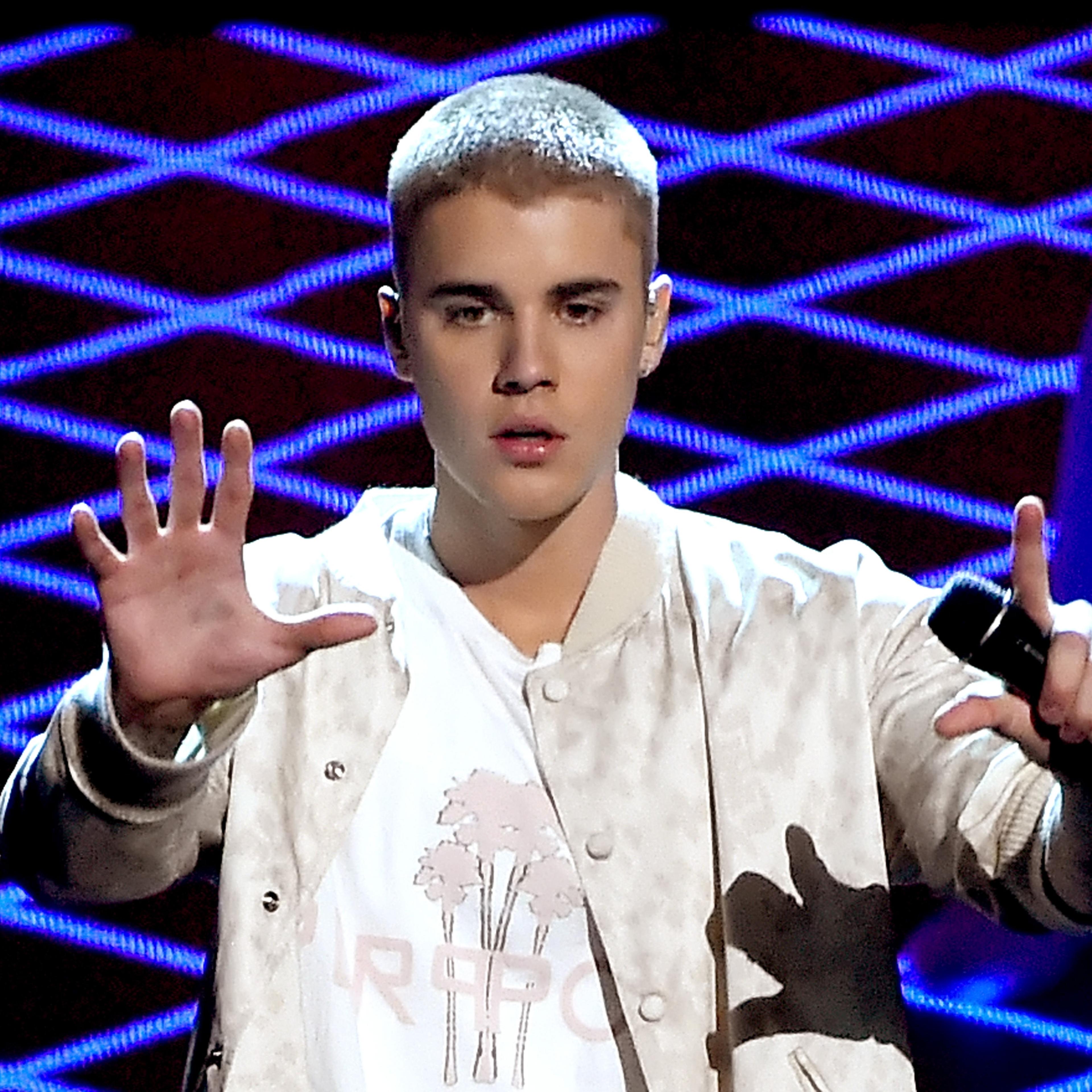 2016 Billboard Music Awards - Show