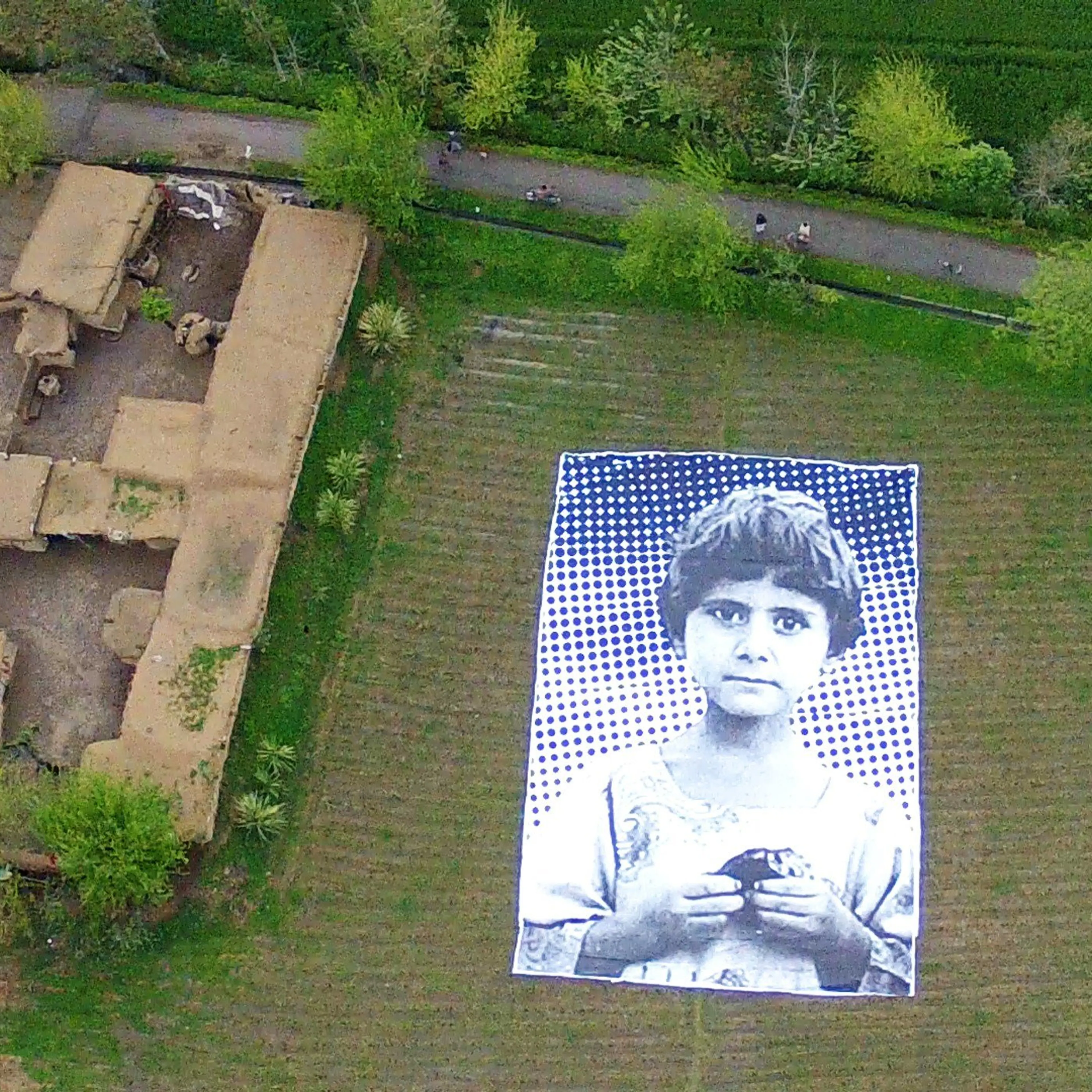 TOPSHOTS-PAKISTAN-FRANCE-UNREST-DRONES-ART