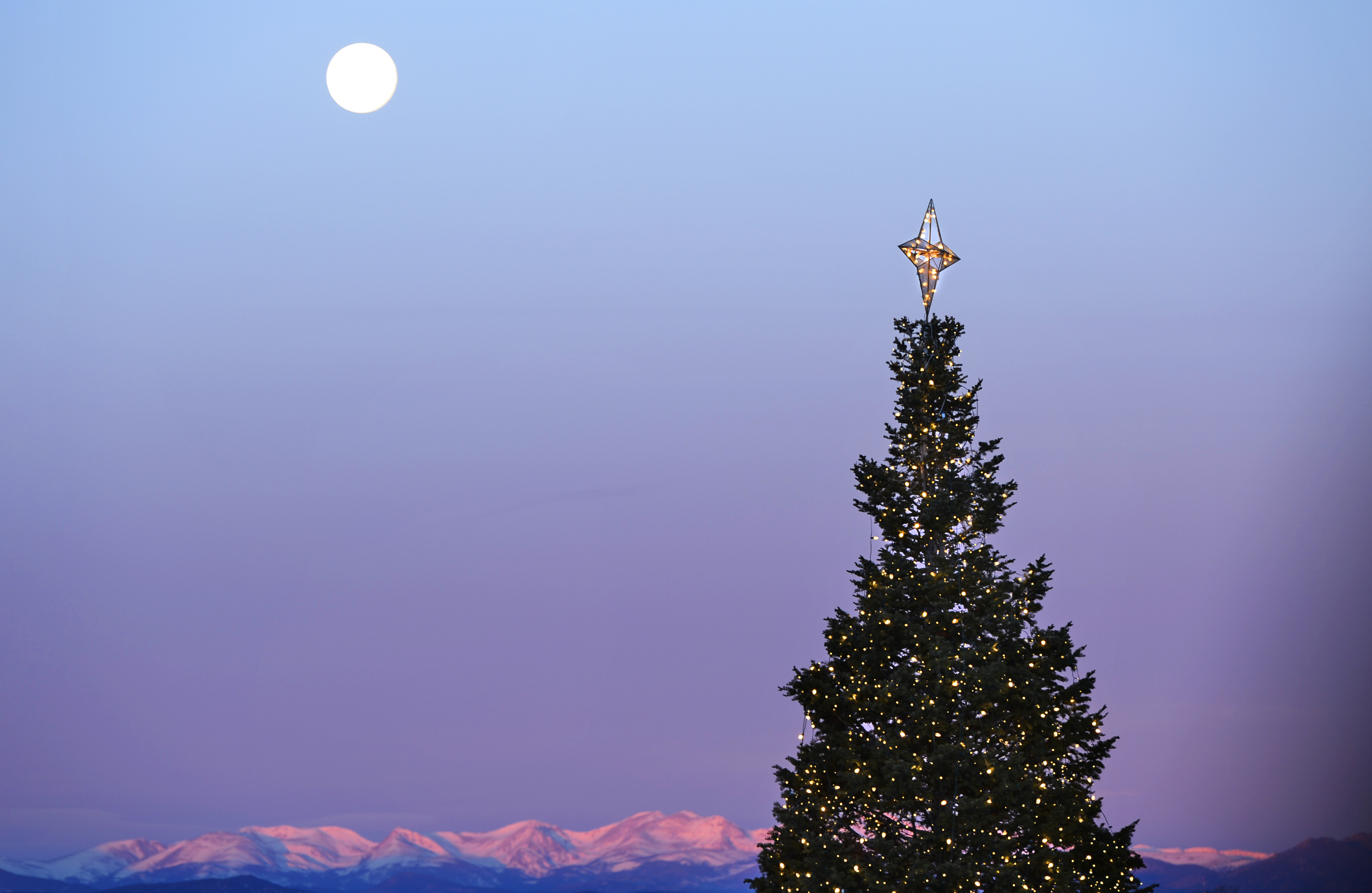 A full moon will light up the night sky on Christmas for the first time since 1977.