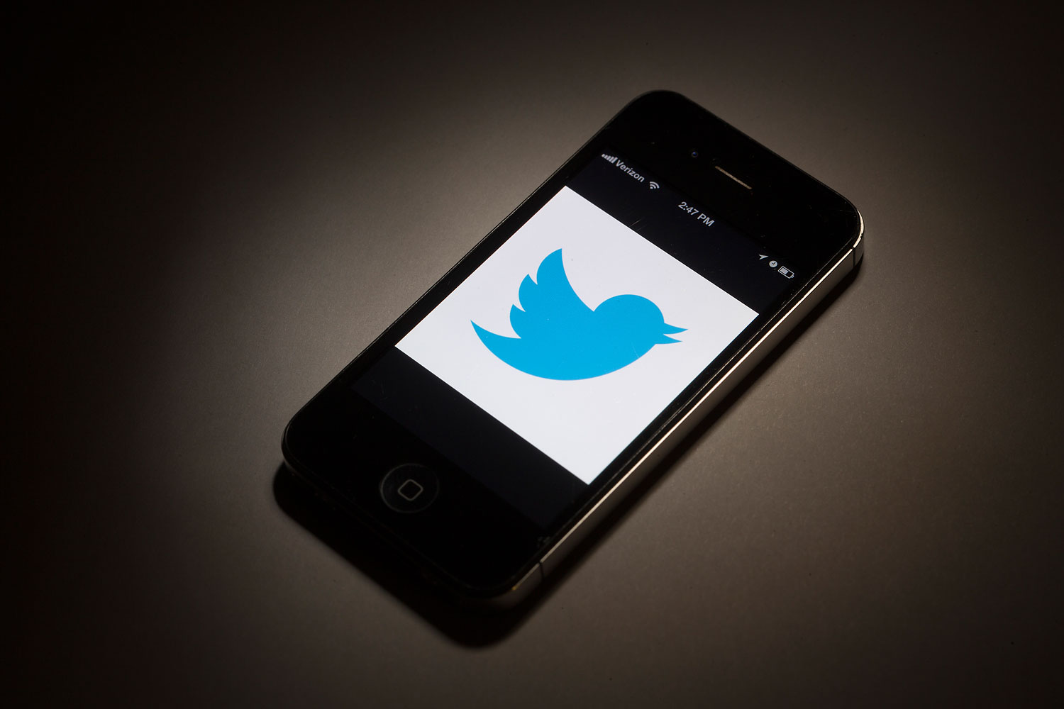 Twitter's IPO Spurs Horse Race Among Exchanges Seeking Listing