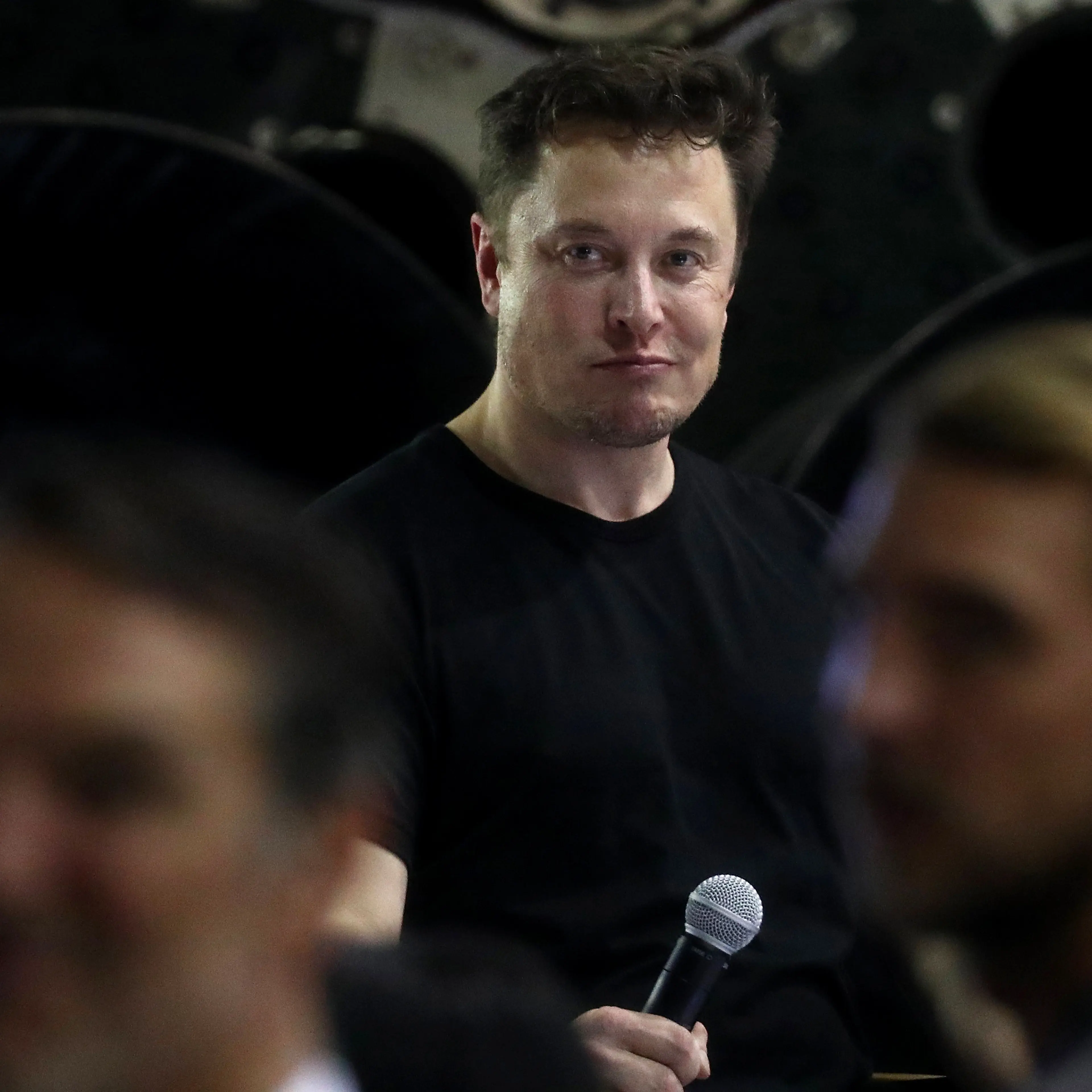 SpaceX CEO Elon Musk Announces First Private Passenger flight To The Moon