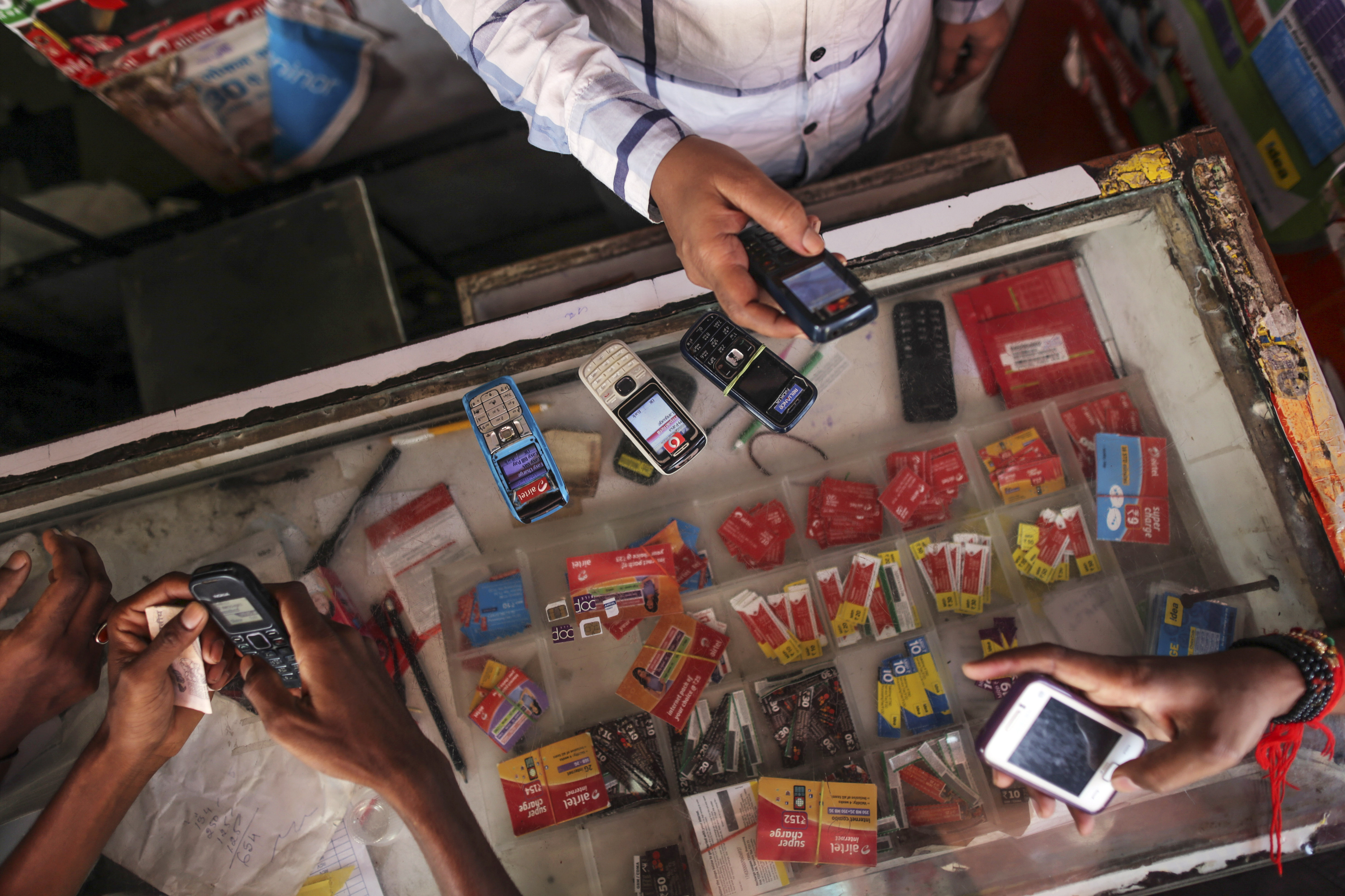 Images Of General Economy In Dharavi Slum As India Finance Minister Jaitley Backs RBI Governor Rajan's Inflation Fight